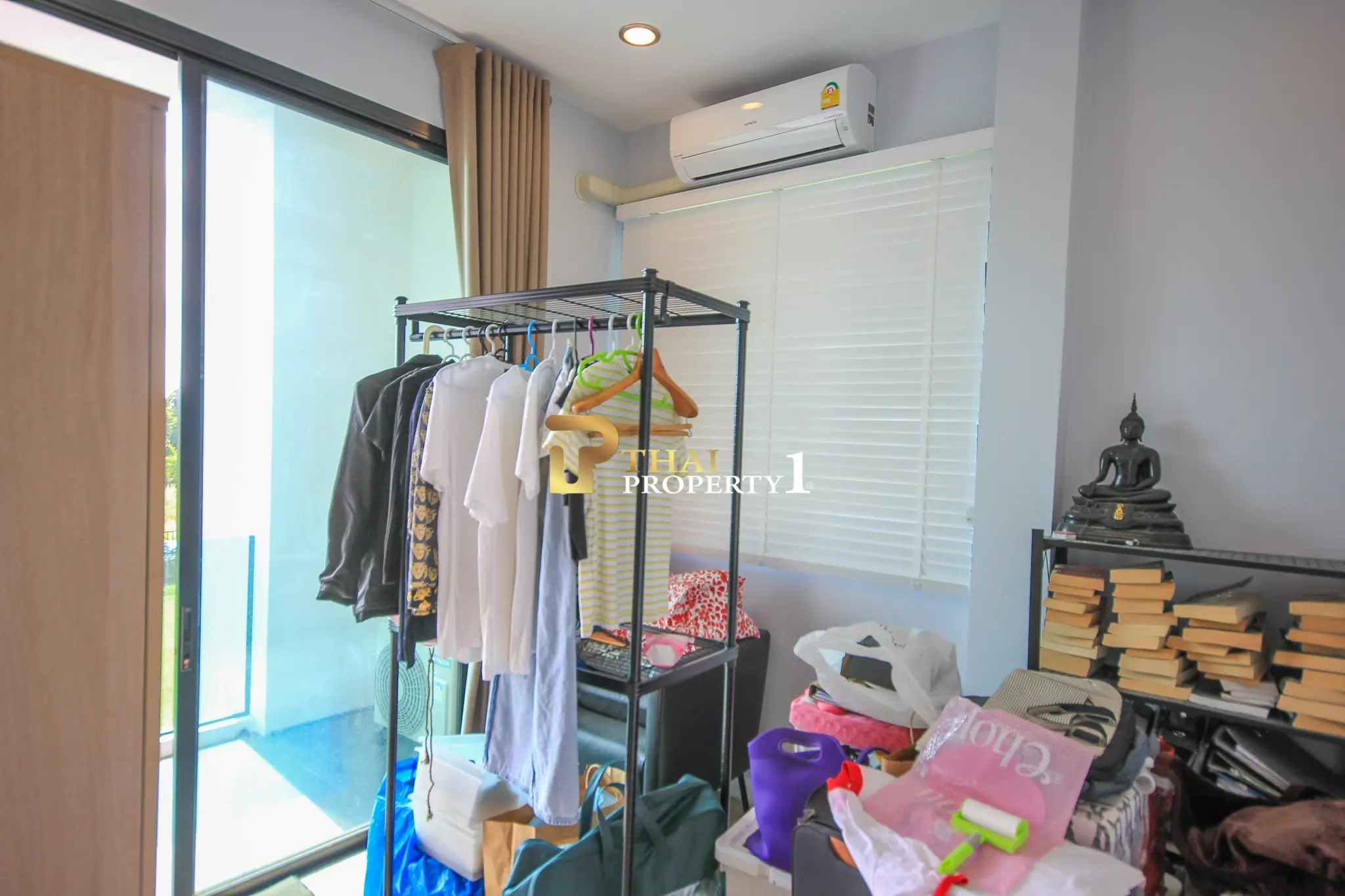 Pranburi - Modern 3-Bedroom Freestanding Villa On Expansive 2,622 sq.m. Plot