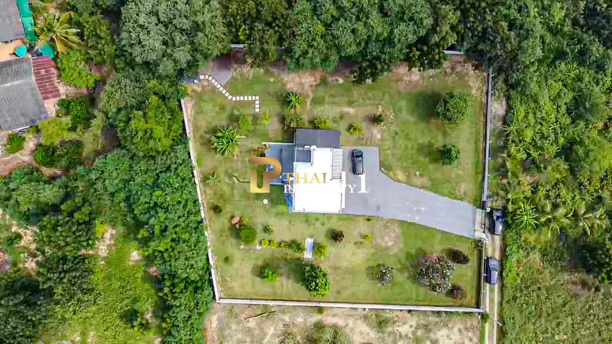 Pranburi - Modern 3-Bedroom Freestanding Villa On Expansive 2,622 sq.m. Plot