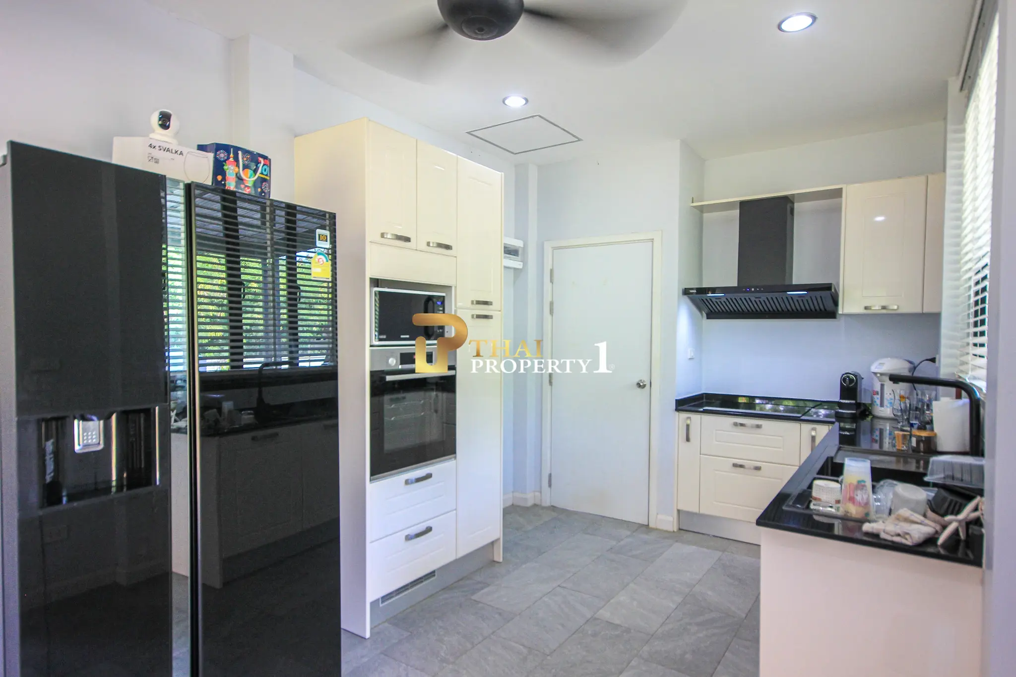 Pranburi - Modern 3-Bedroom Freestanding Villa On Expansive 2,622 sq.m. Plot
