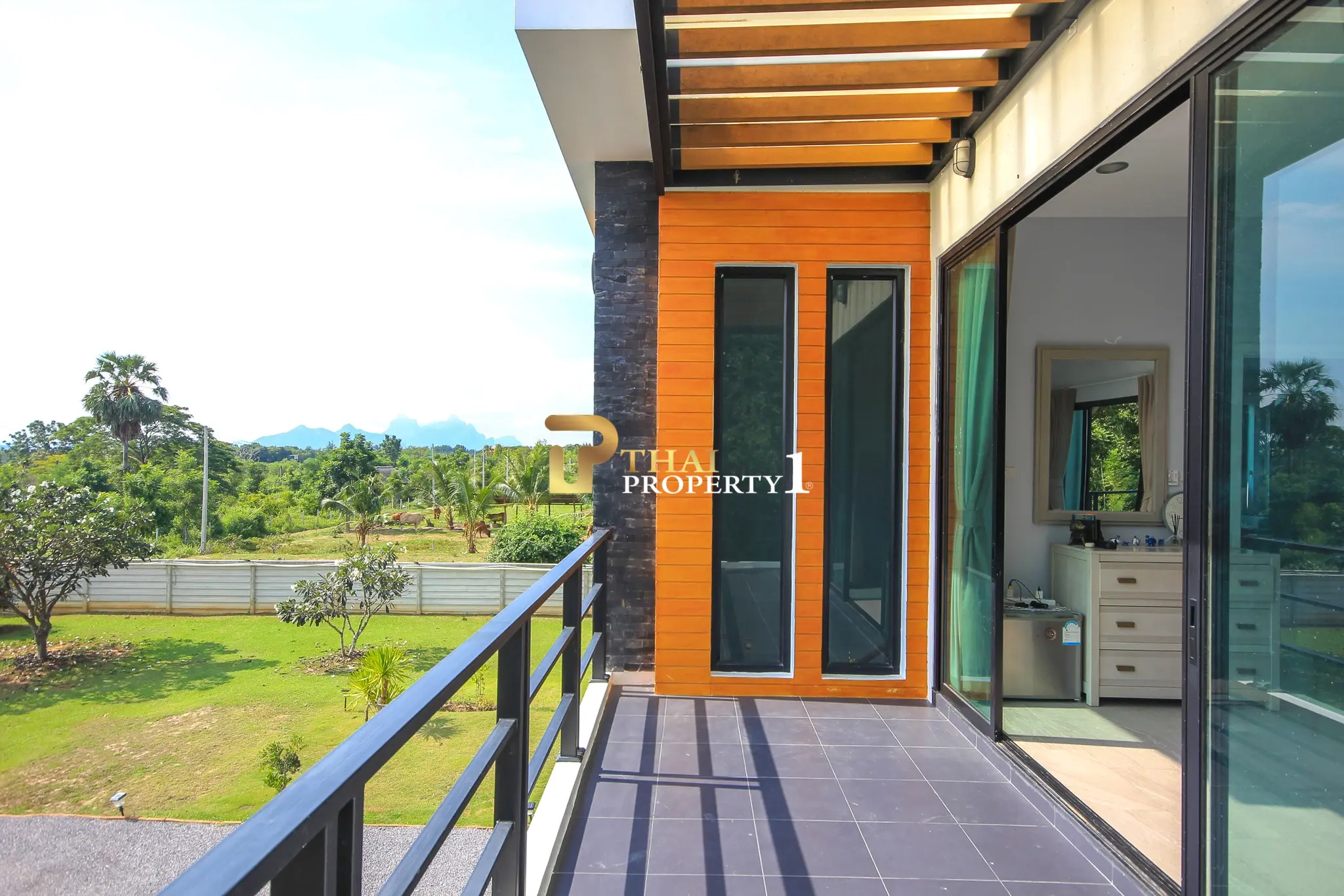 Pranburi - Modern 3-Bedroom Freestanding Villa On Expansive 2,622 sq.m. Plot