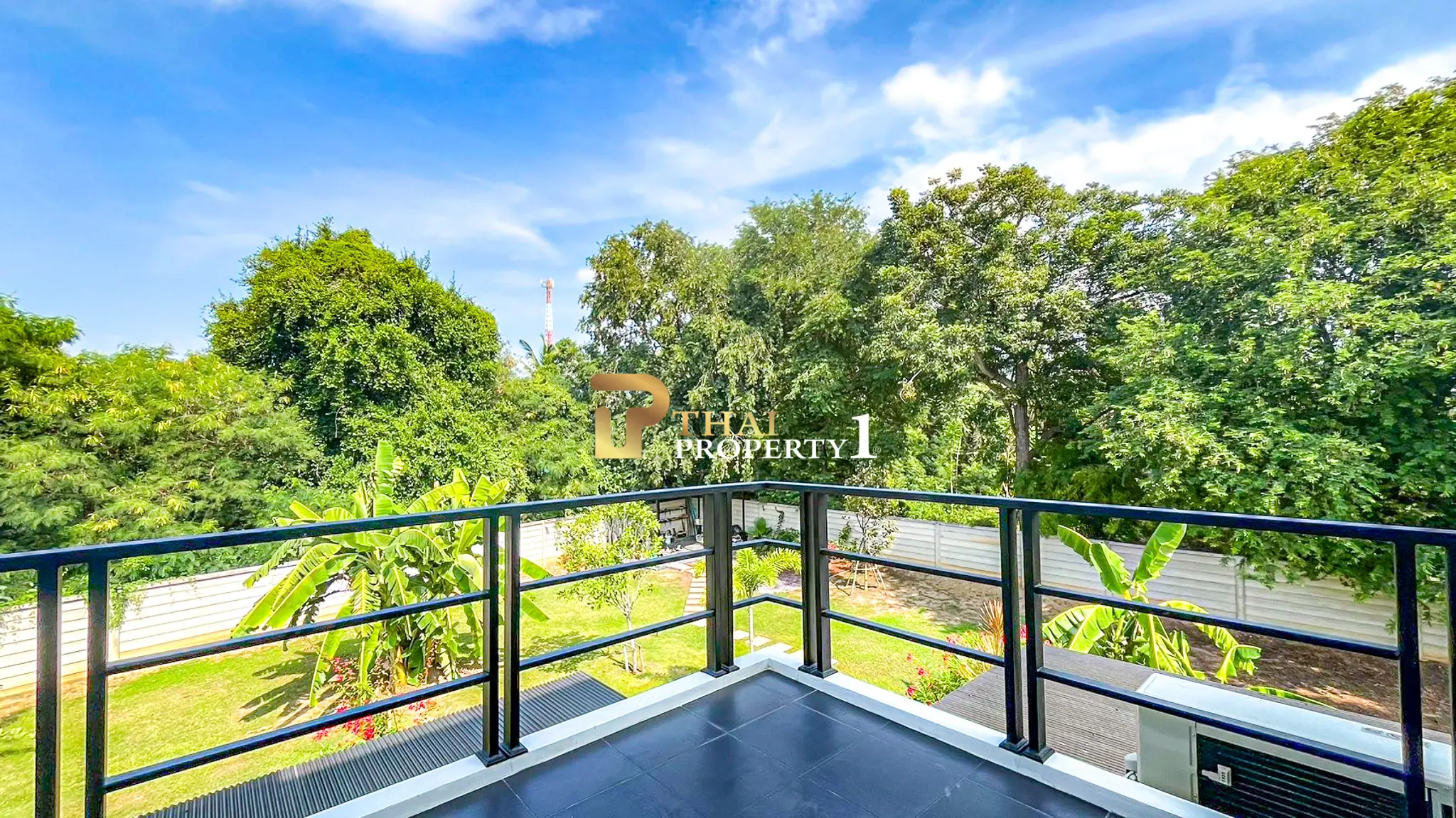 Pranburi - Modern 3-Bedroom Freestanding Villa On Expansive 2,622 sq.m. Plot