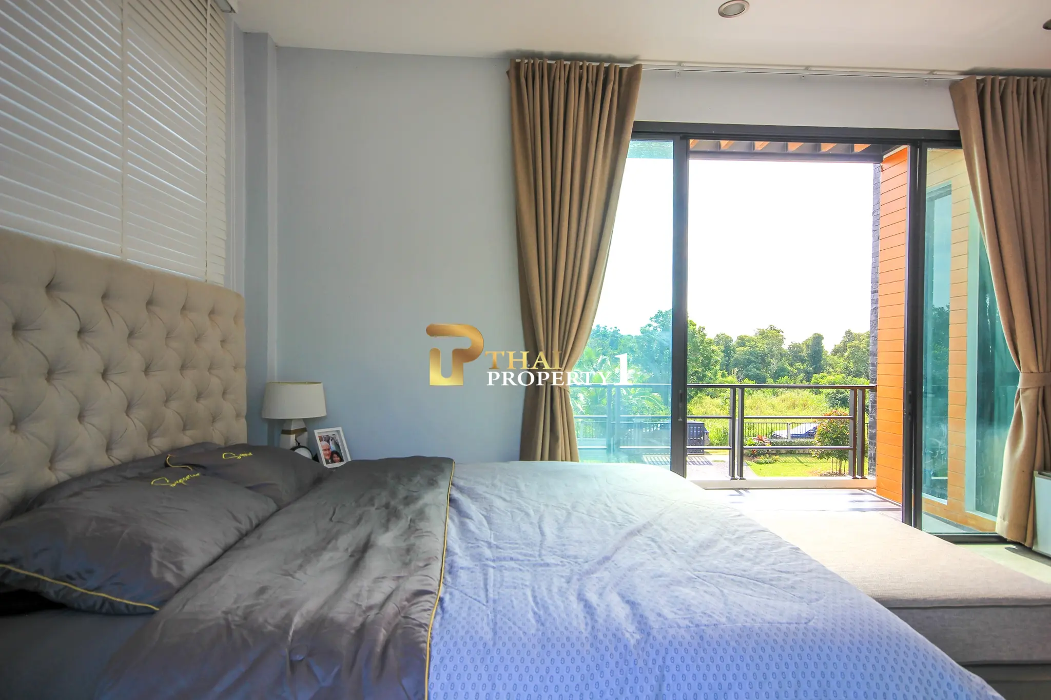Pranburi - Modern 3-Bedroom Freestanding Villa On Expansive 2,622 sq.m. Plot