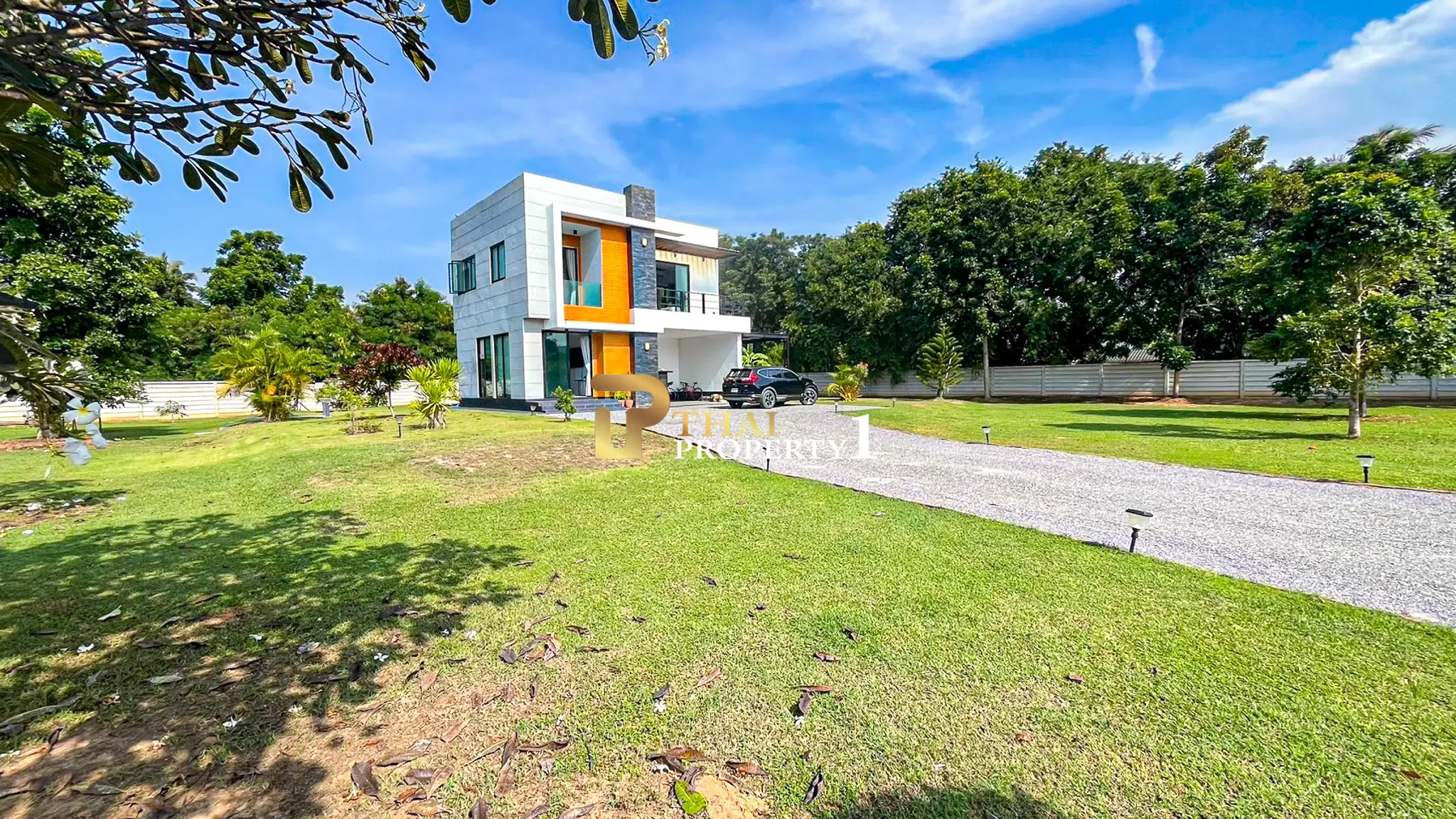 Pranburi - Modern 3-Bedroom Freestanding Villa On Expansive 2,622 sq.m. Plot