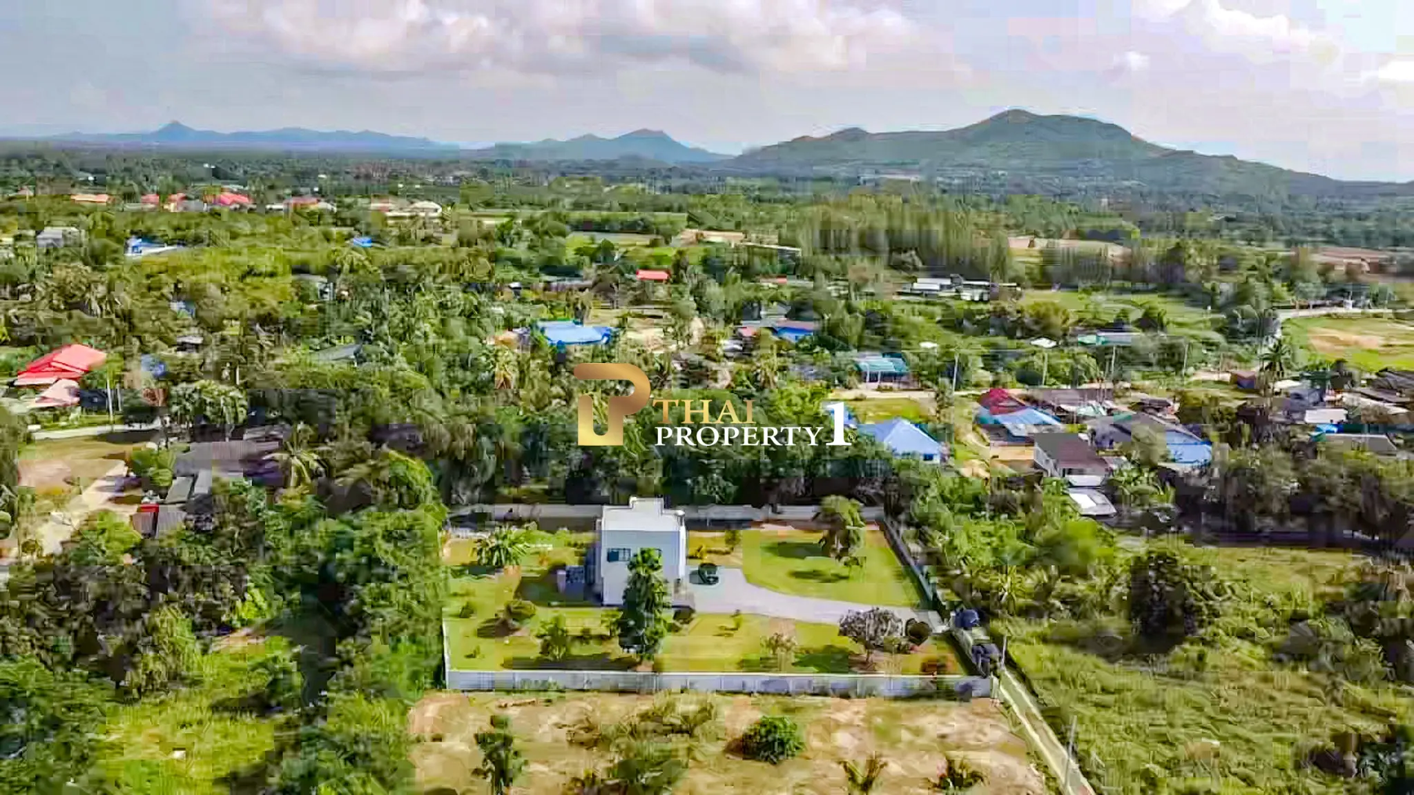 Pranburi - Modern 3-Bedroom Freestanding Villa On Expansive 2,622 sq.m. Plot