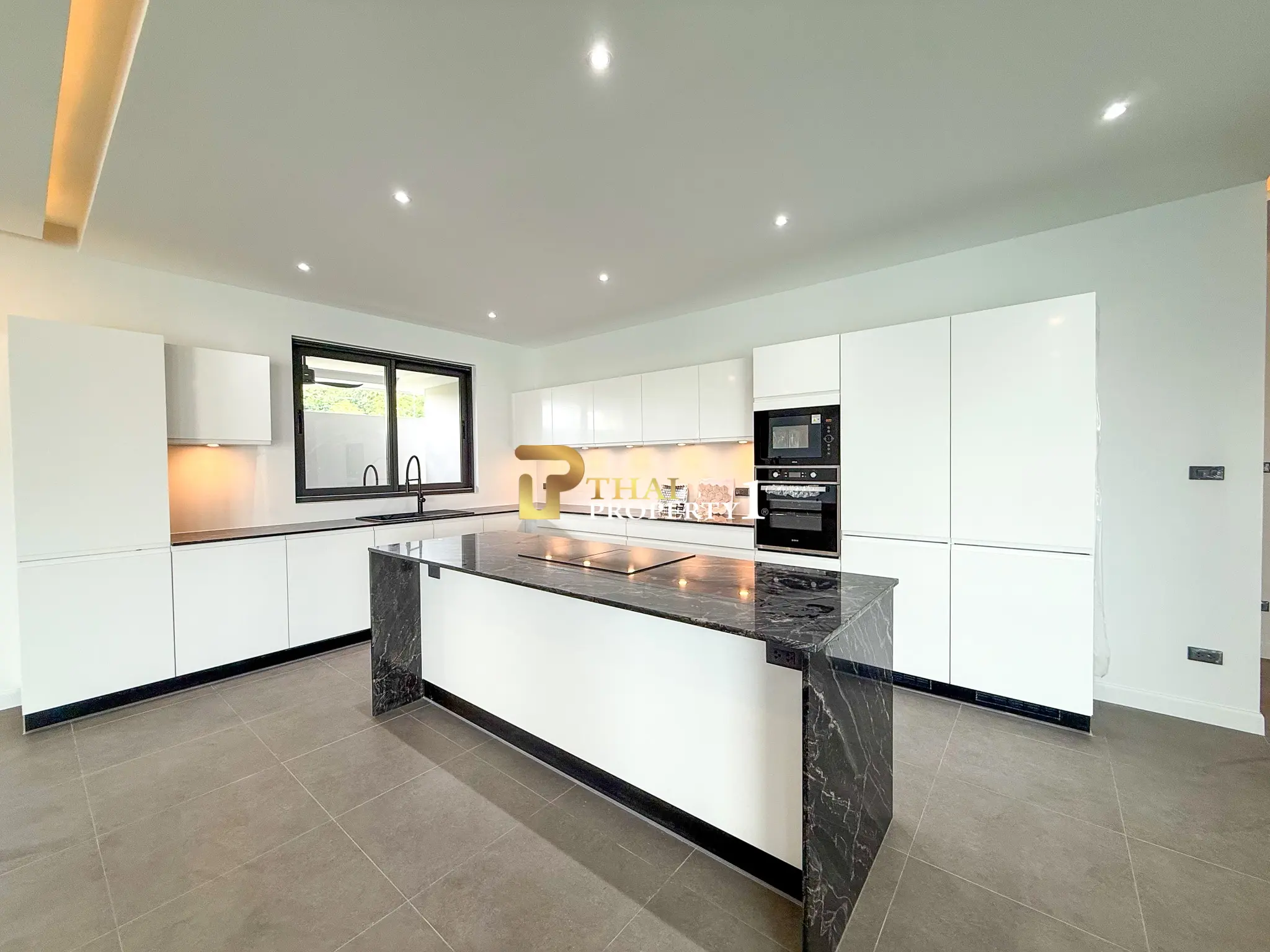 Prime Hua Hin Location - New Modern 4 Bedroom Pool Villa For Sale – Hua Hin Soi 116 