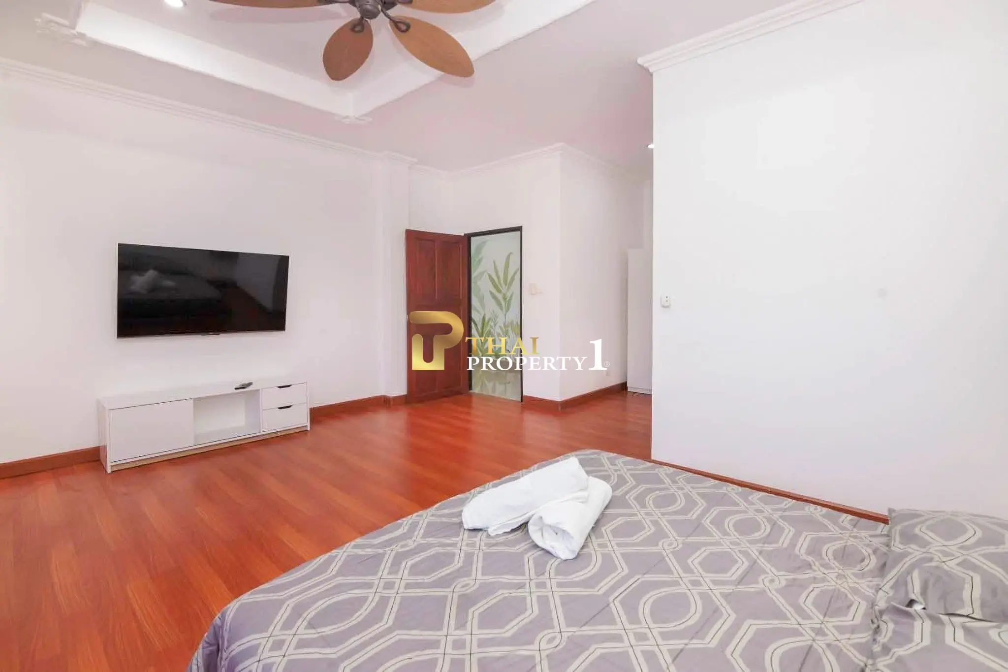 Resort Style Pool Villa for Sale – Dhewee Resort Pattaya, near Chaiyapruek 2 Road