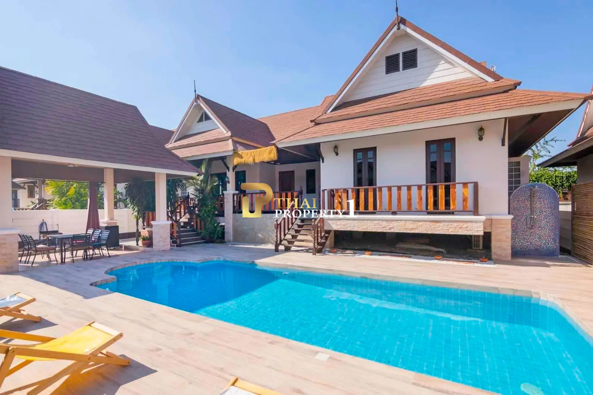 Resort Style Pool Villa for Sale – Dhewee Resort Pattaya, near Chaiyapruek 2 Road