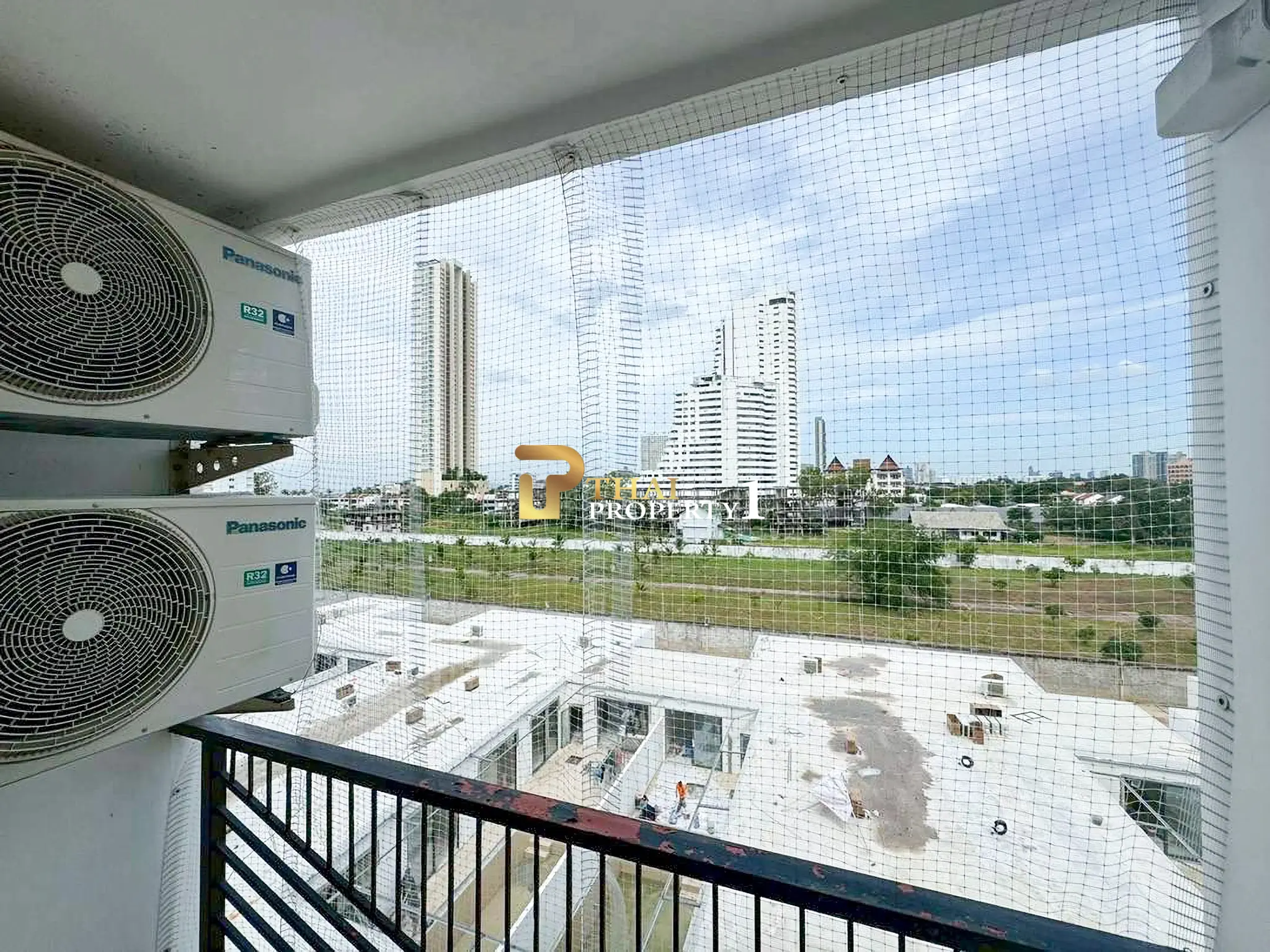 ขายคอนโด Trio Gems Jomtien – ห้อง 1 ห้องนอน วิวเมือง ใกล้หาดจอมเทียน