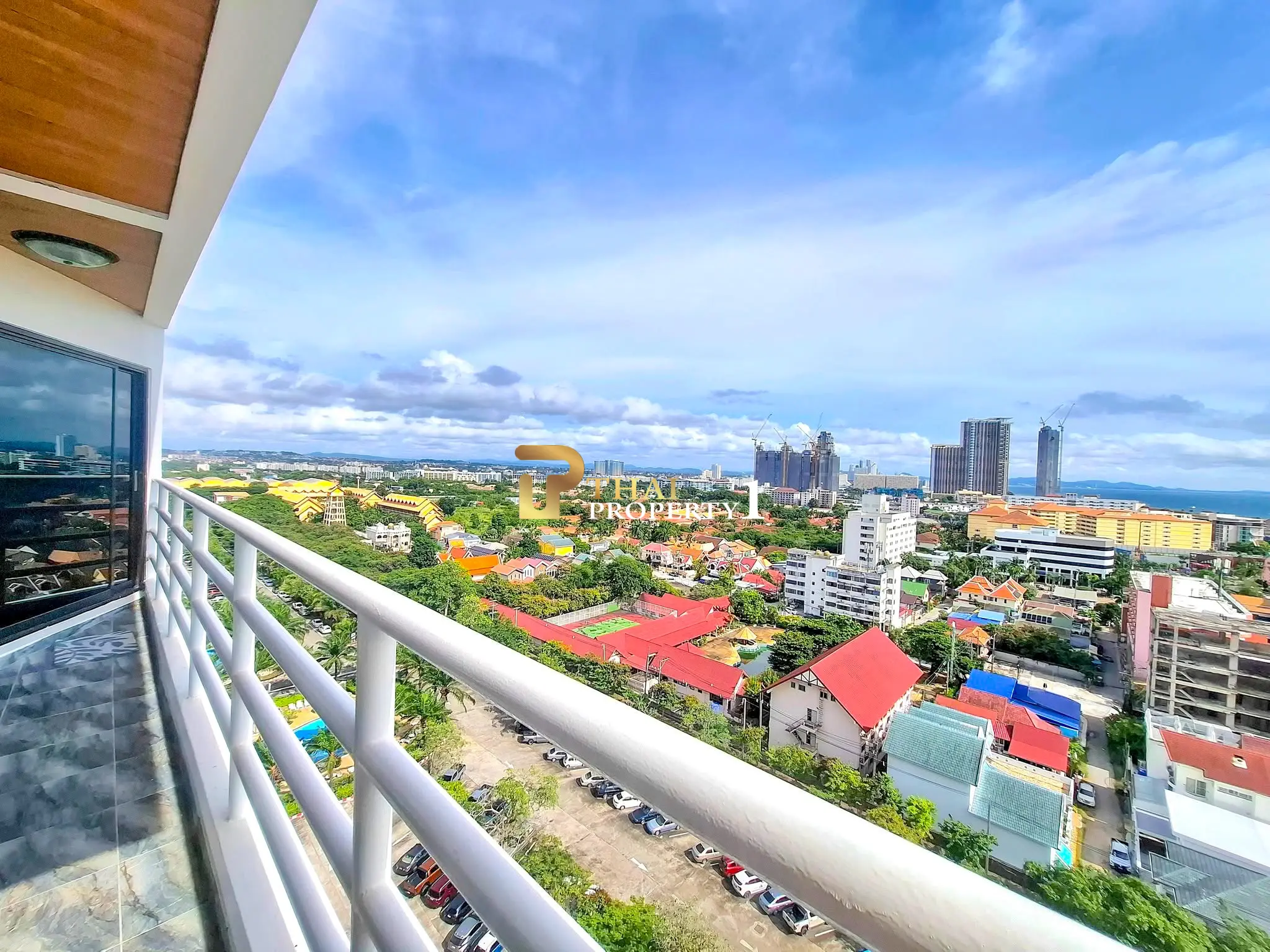 คอนโด 3 ห้องนอน วิวทะเลและวิวเมืองสวย – View Talay 2 อาคาร A