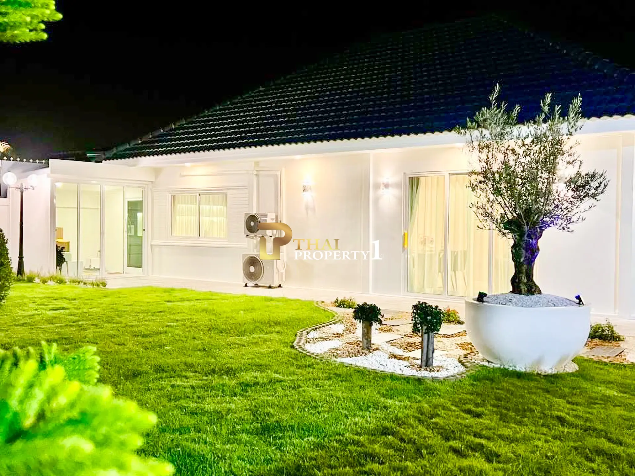 Vakker ferdiginnflyttingsklar 3-roms hus – Rolig område, nær Pattaya by, Raviporn Village