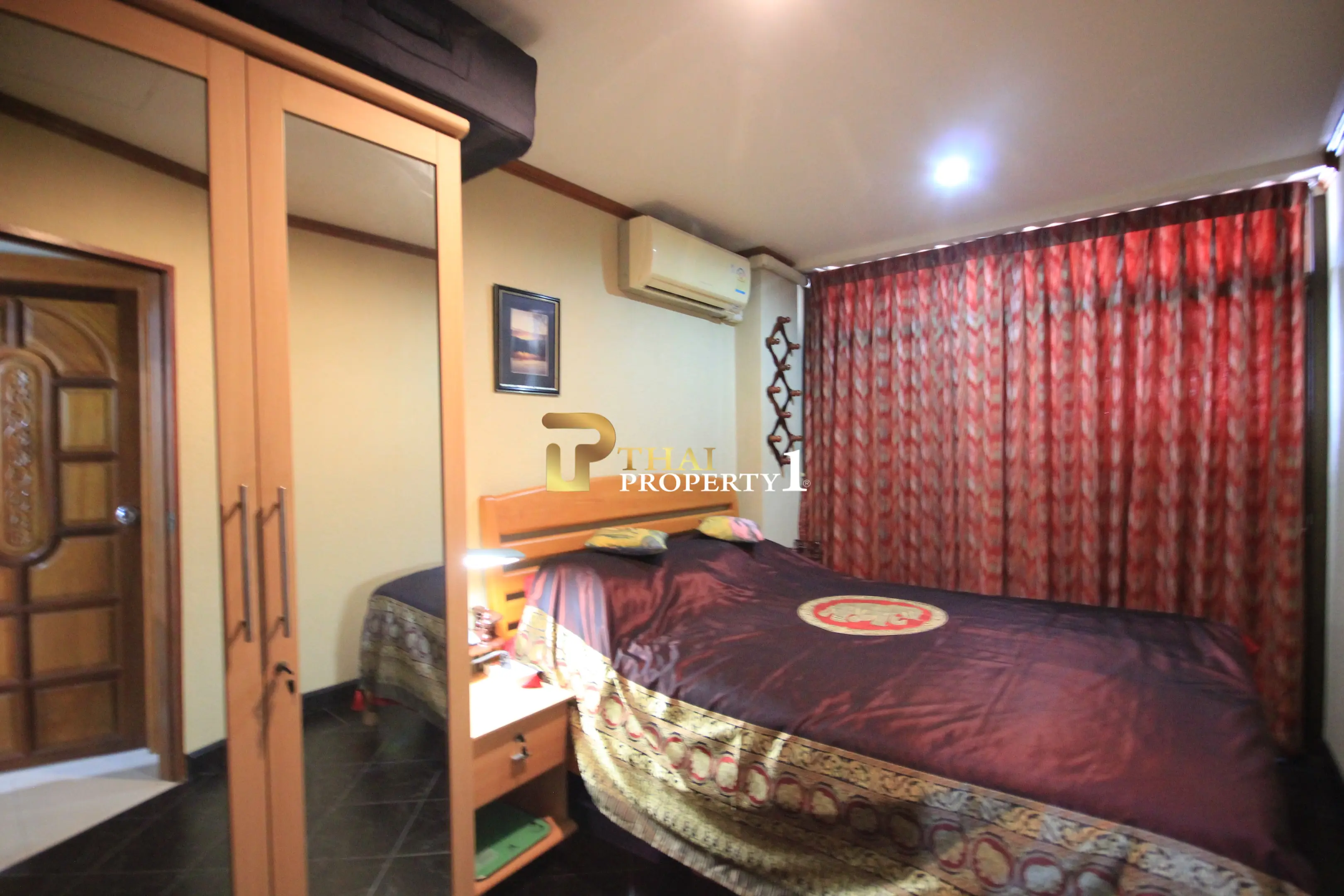 Cattareya Condotel, Cha-Am Beach — Stunnig Sea View Condo for Sale