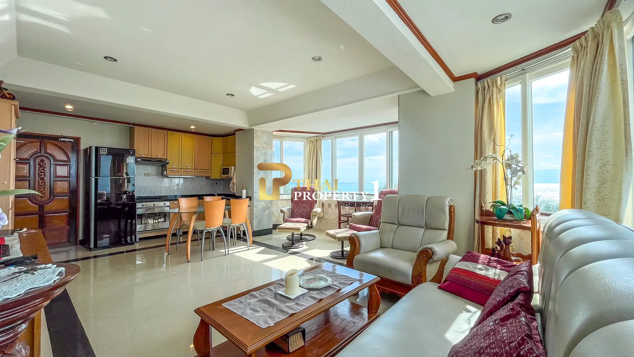 Cattareya Condotel, Cha-Am Beach — Stunnig Sea View Condo for Sale