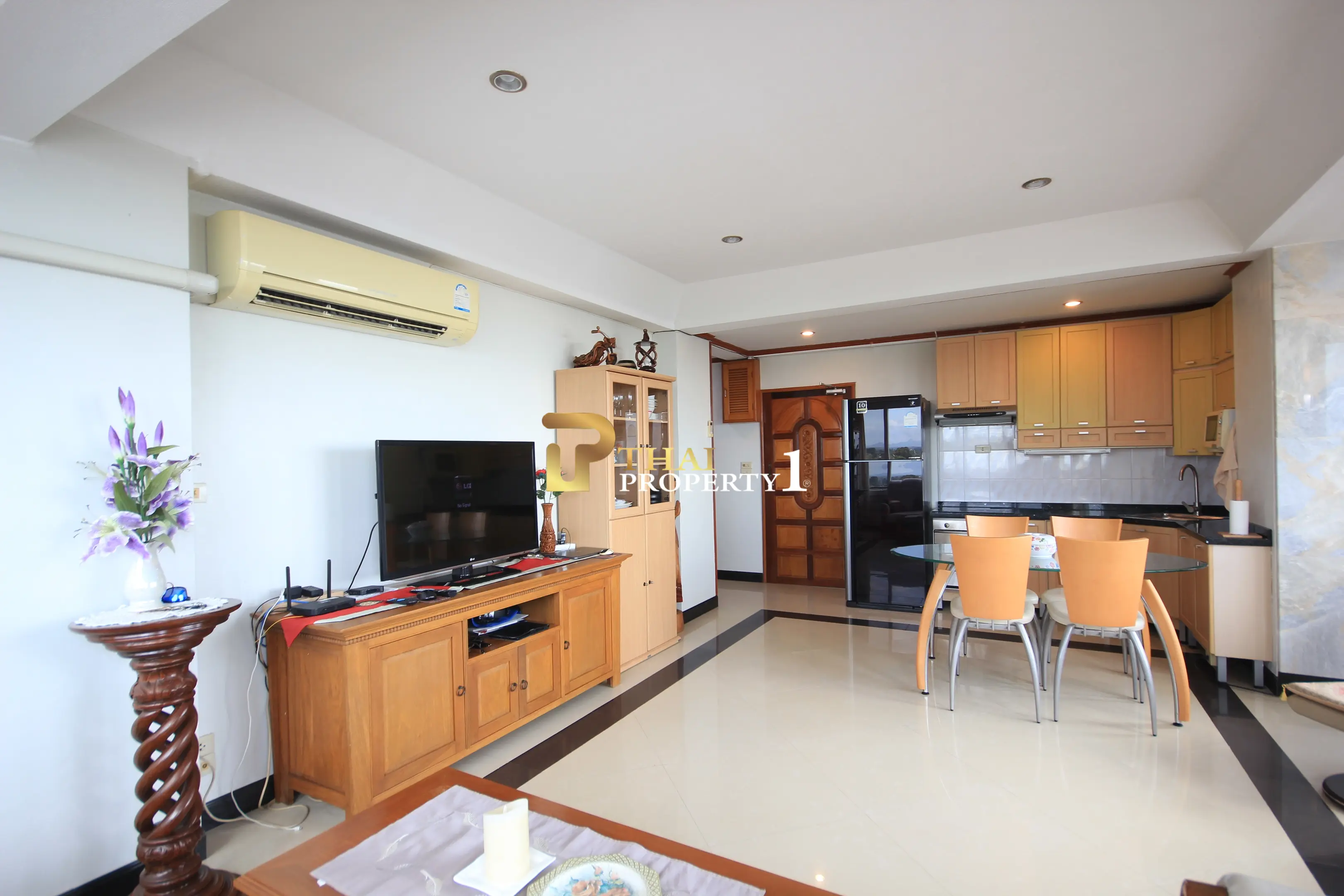 Cattareya Condotel, Cha-Am Beach — Stunnig Sea View Condo for Sale