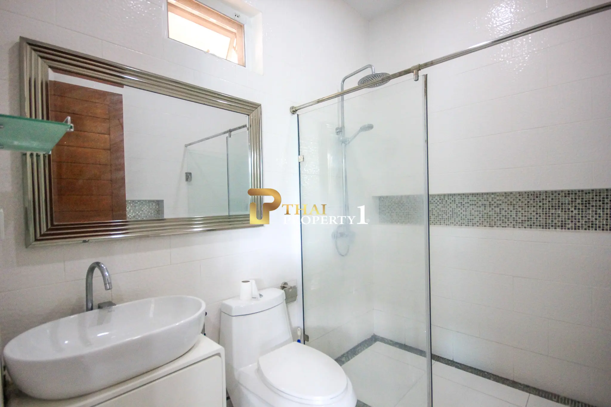 Contemporary 3-Bedroom Pool Villa for Sale in Pranburi