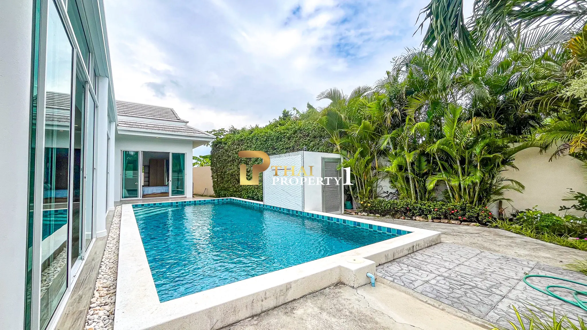 Contemporary 3-Bedroom Pool Villa for Sale in Pranburi