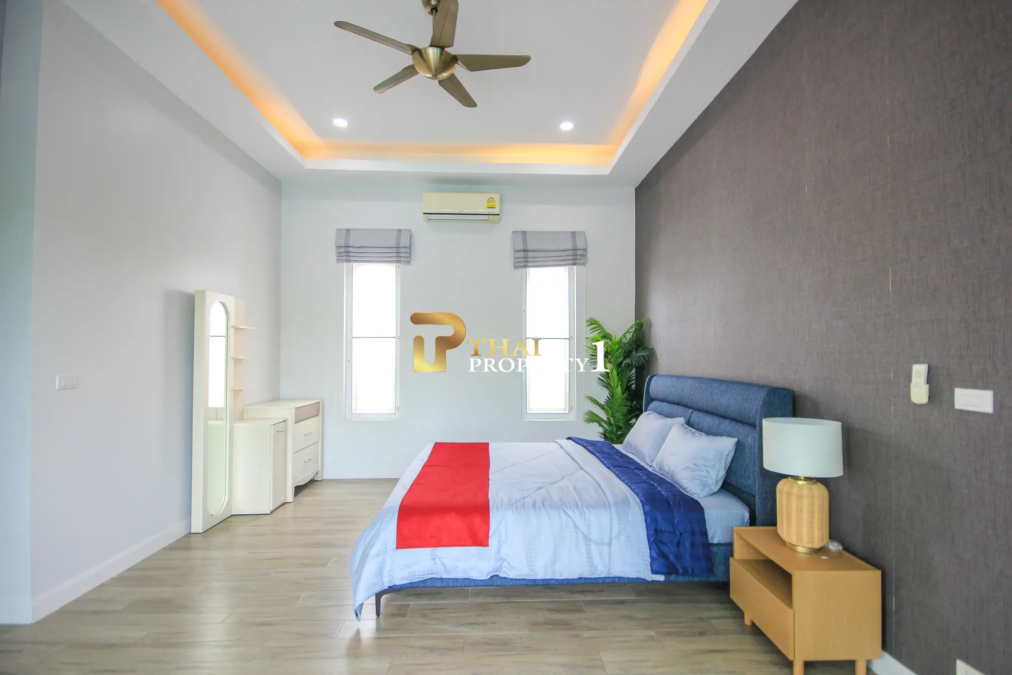 Contemporary 3-Bedroom Pool Villa for Sale in Pranburi