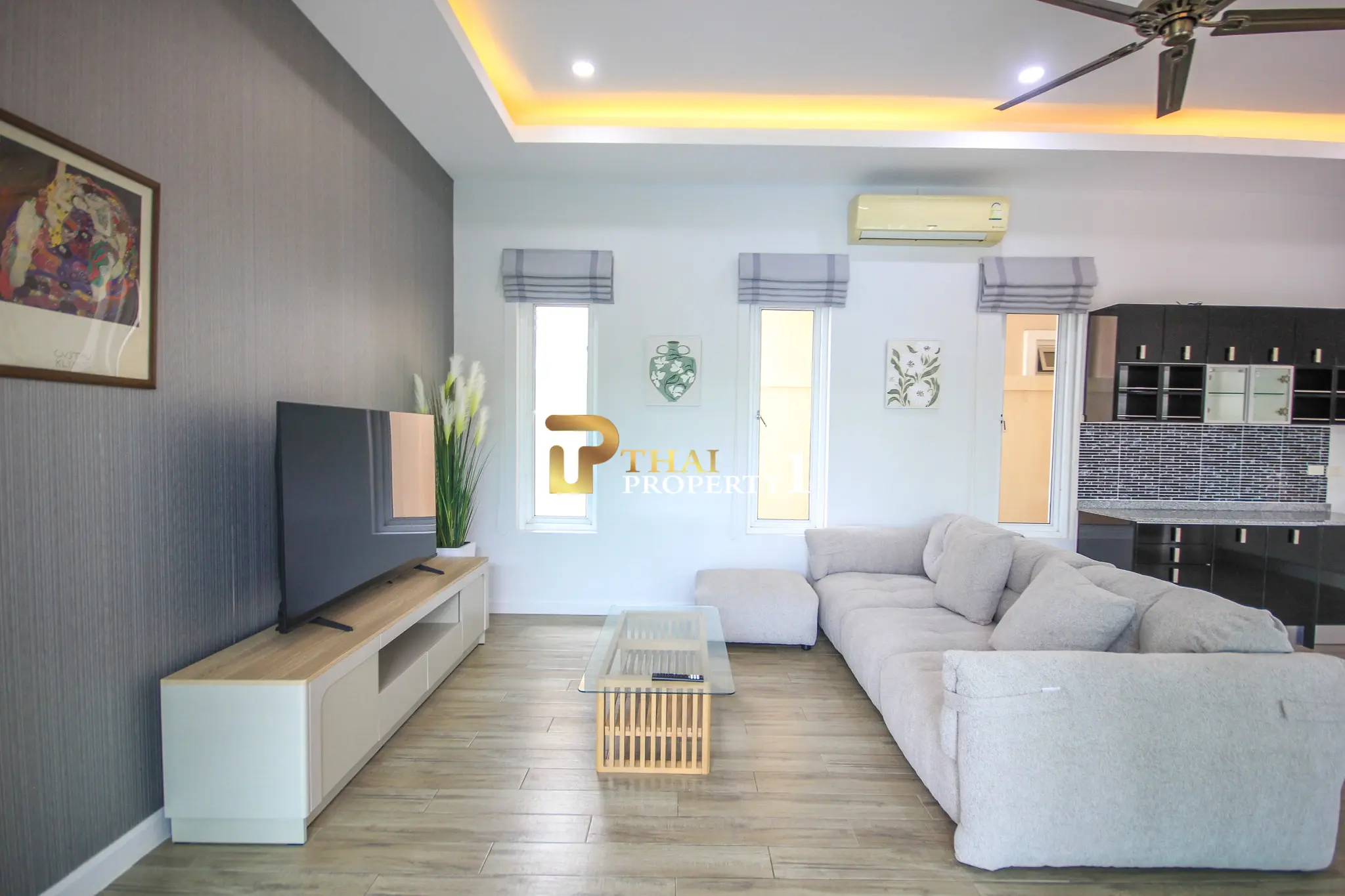 Contemporary 3-Bedroom Pool Villa for Sale in Pranburi