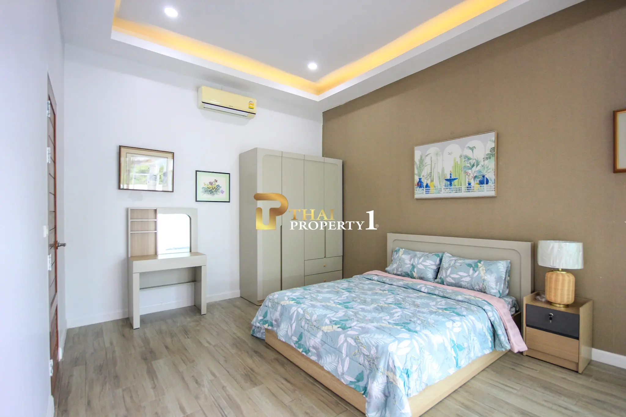Contemporary 3-Bedroom Pool Villa for Sale in Pranburi