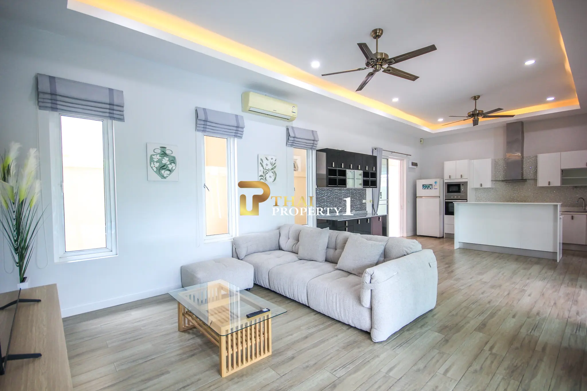 Contemporary 3-Bedroom Pool Villa for Sale in Pranburi