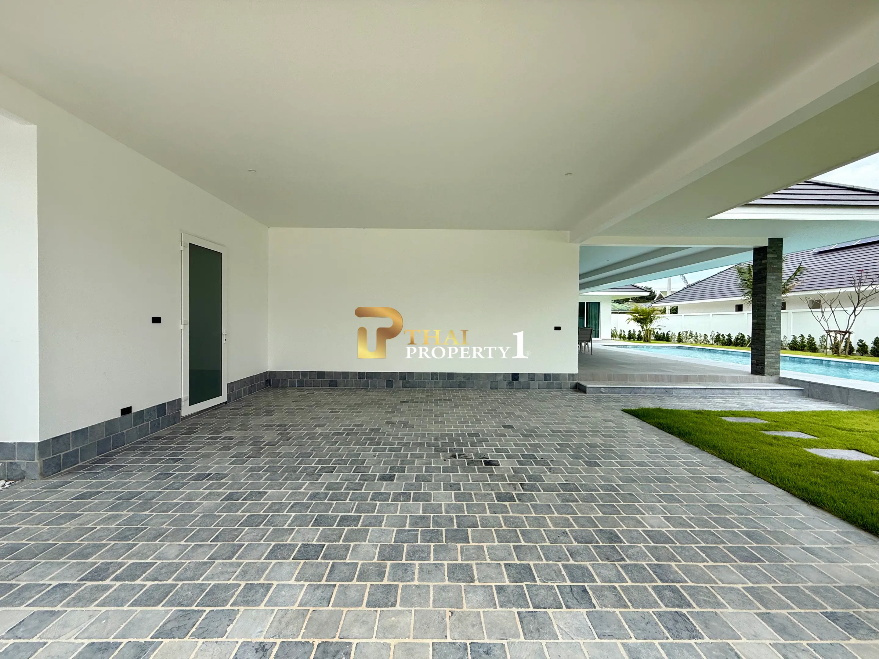 New Ready To Move In High Quality Villa At The Clouds 3 - Hua Hin