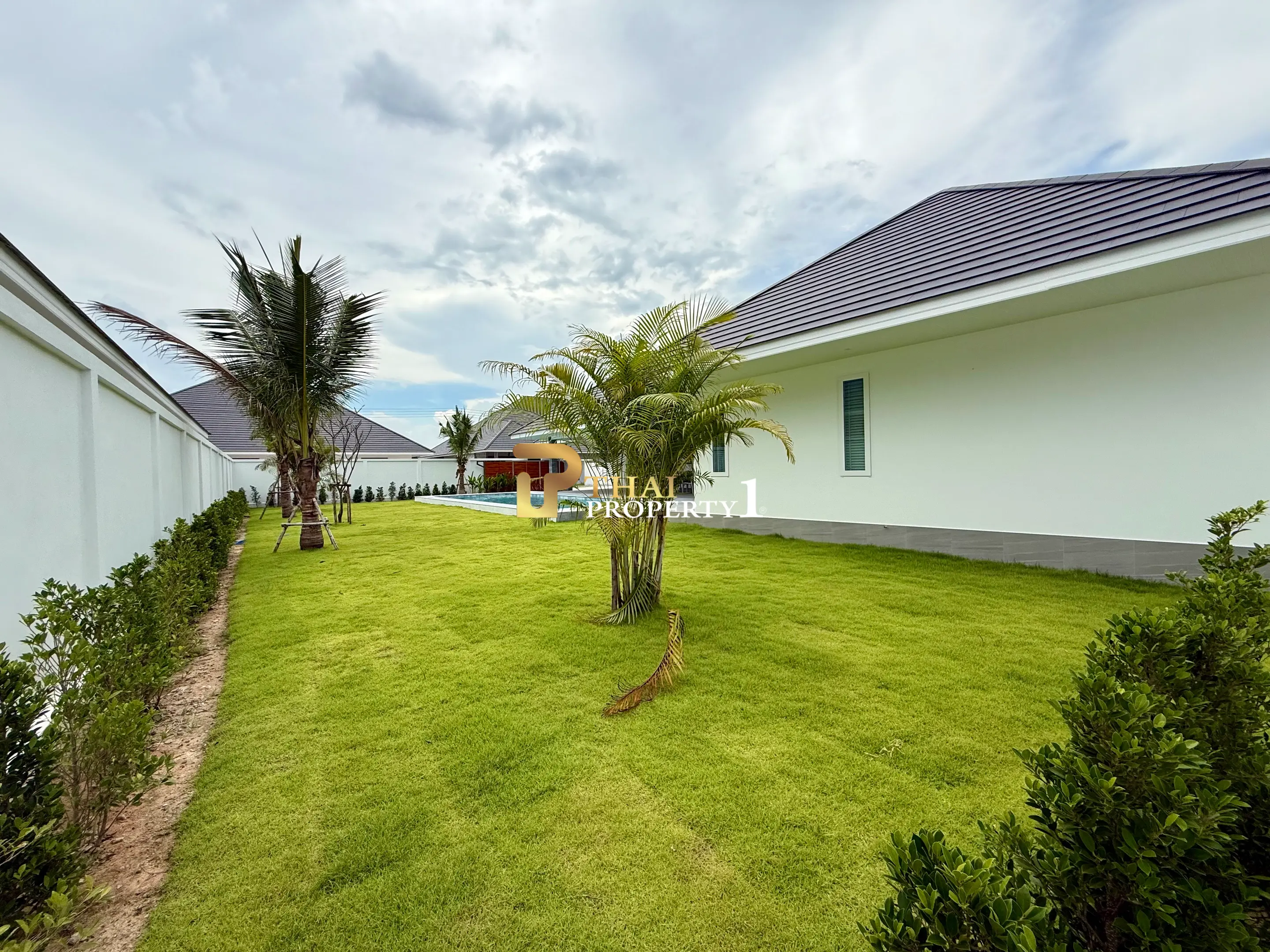 New Ready To Move In High Quality Villa At The Clouds 3 - Hua Hin