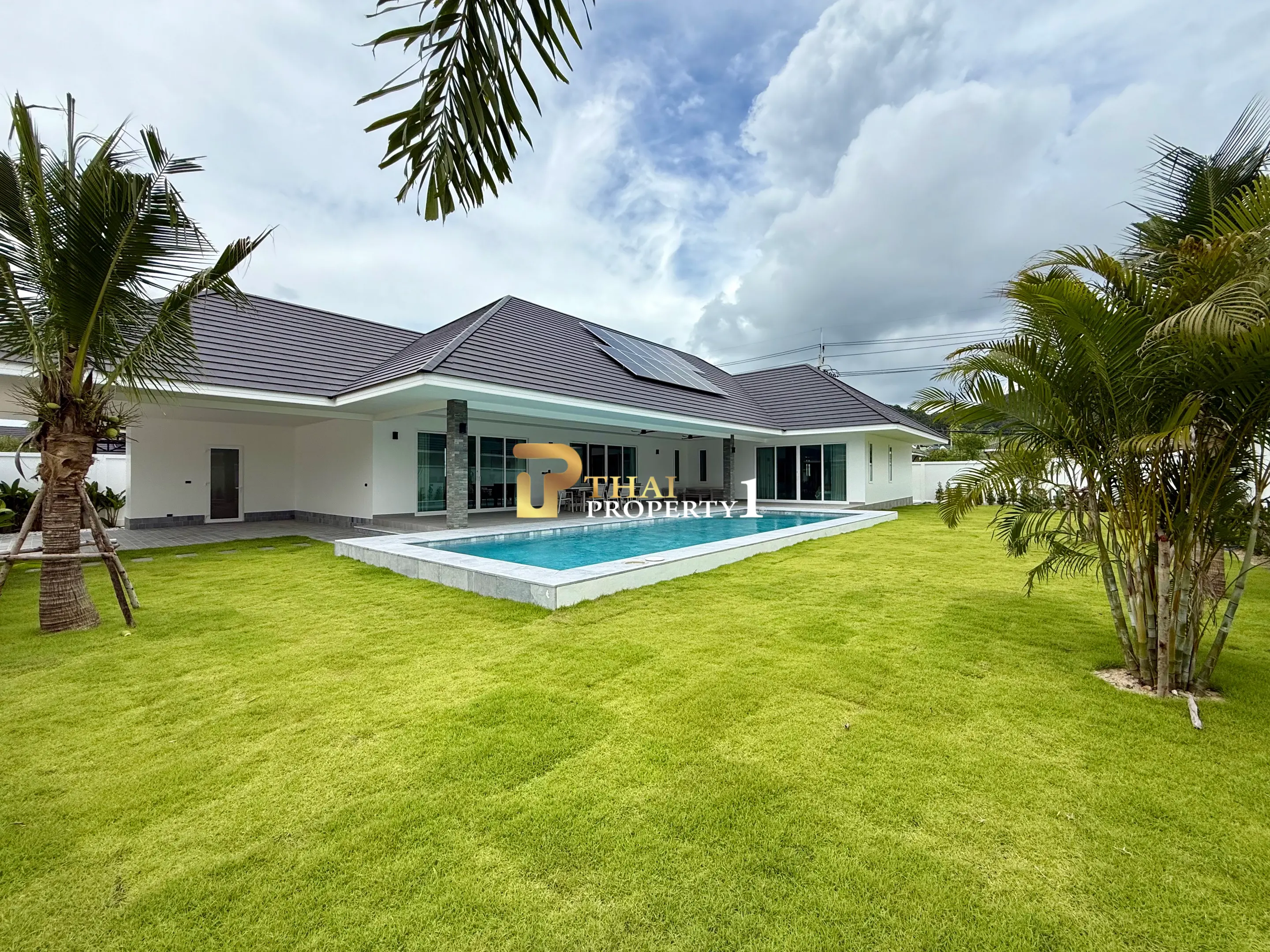 New Ready To Move In High Quality Villa At The Clouds 3 - Hua Hin