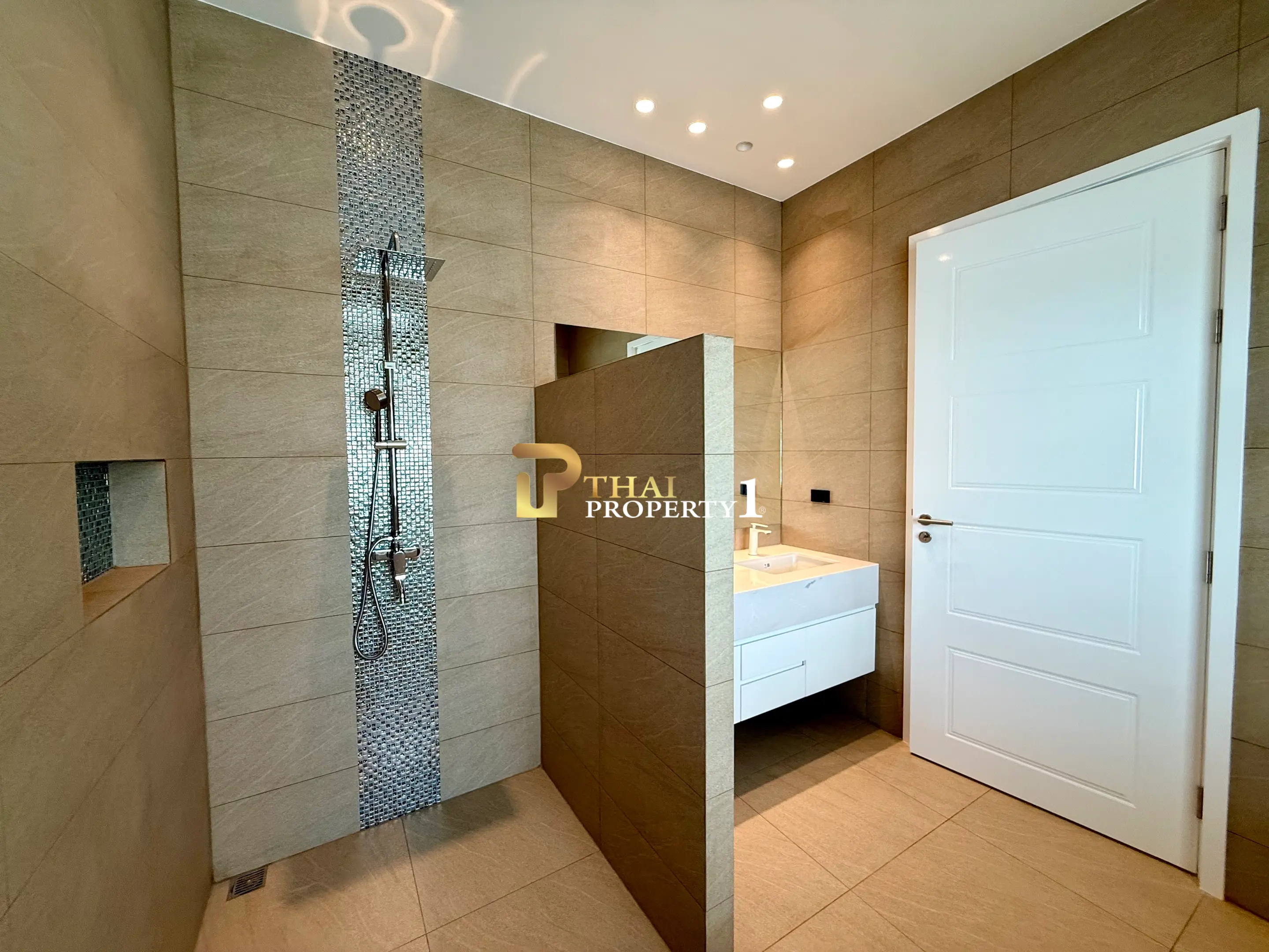 New Ready To Move In High Quality Villa At The Clouds 3 - Hua Hin