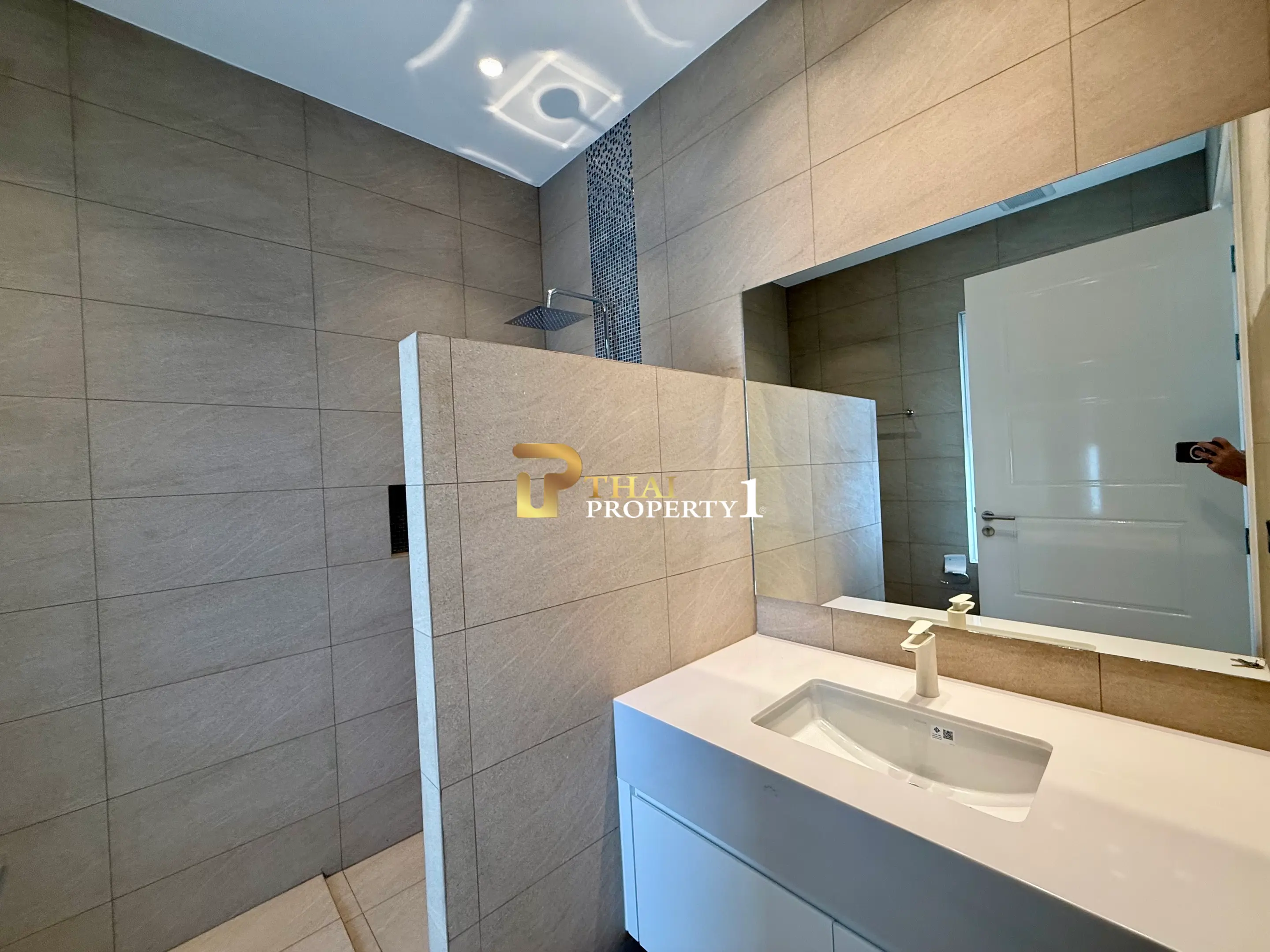 New Ready To Move In High Quality Villa At The Clouds 3 - Hua Hin