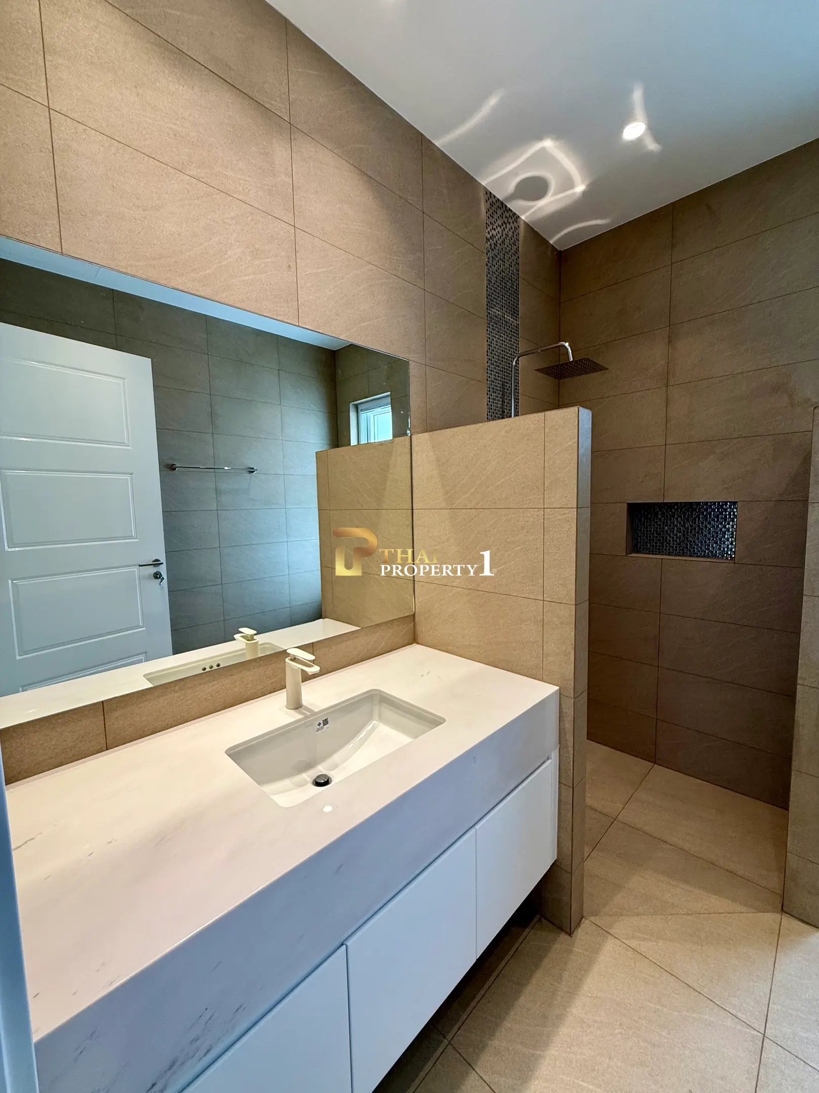 New Ready To Move In High Quality Villa At The Clouds 3 - Hua Hin