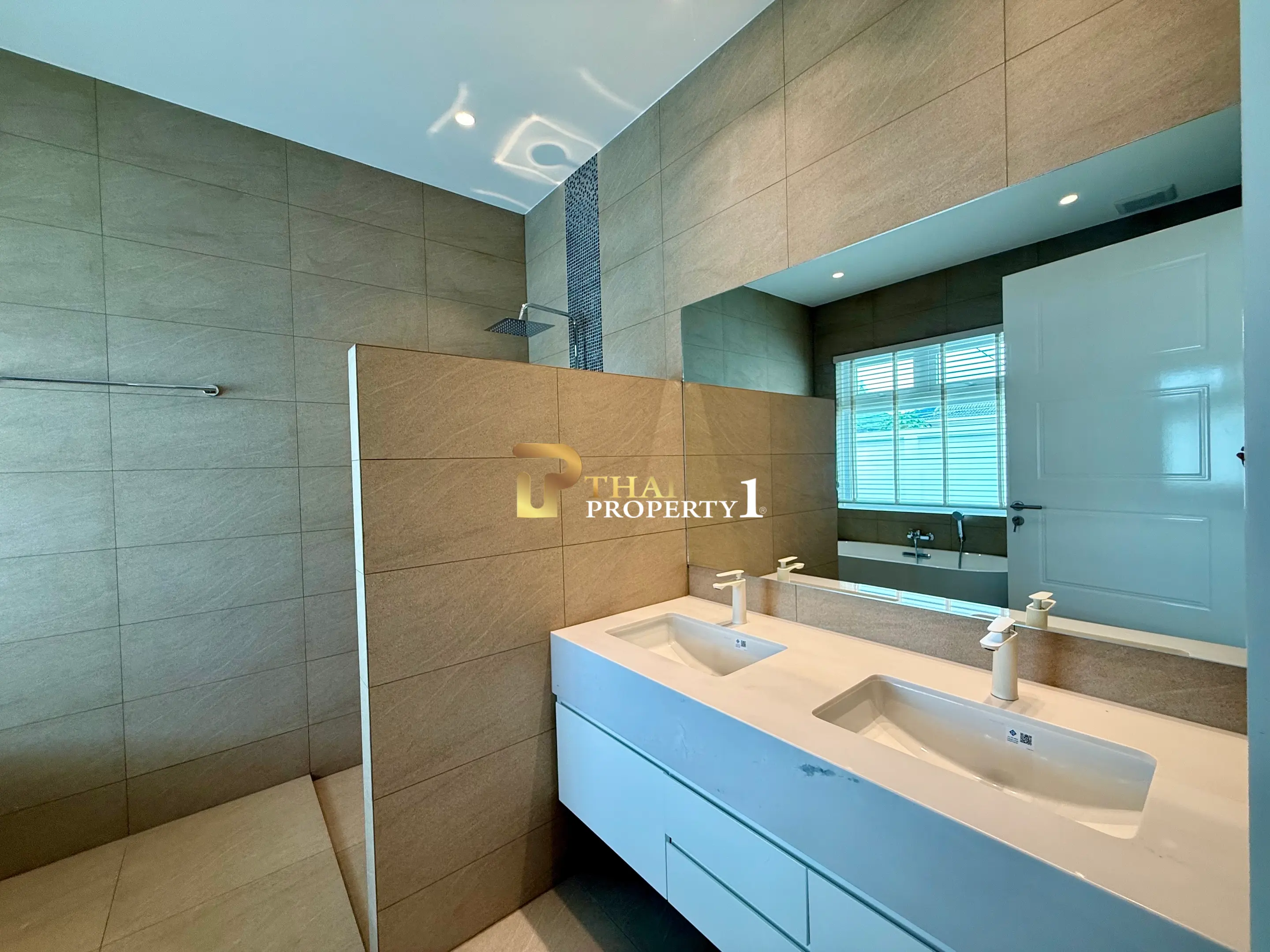New Ready To Move In High Quality Villa At The Clouds 3 - Hua Hin