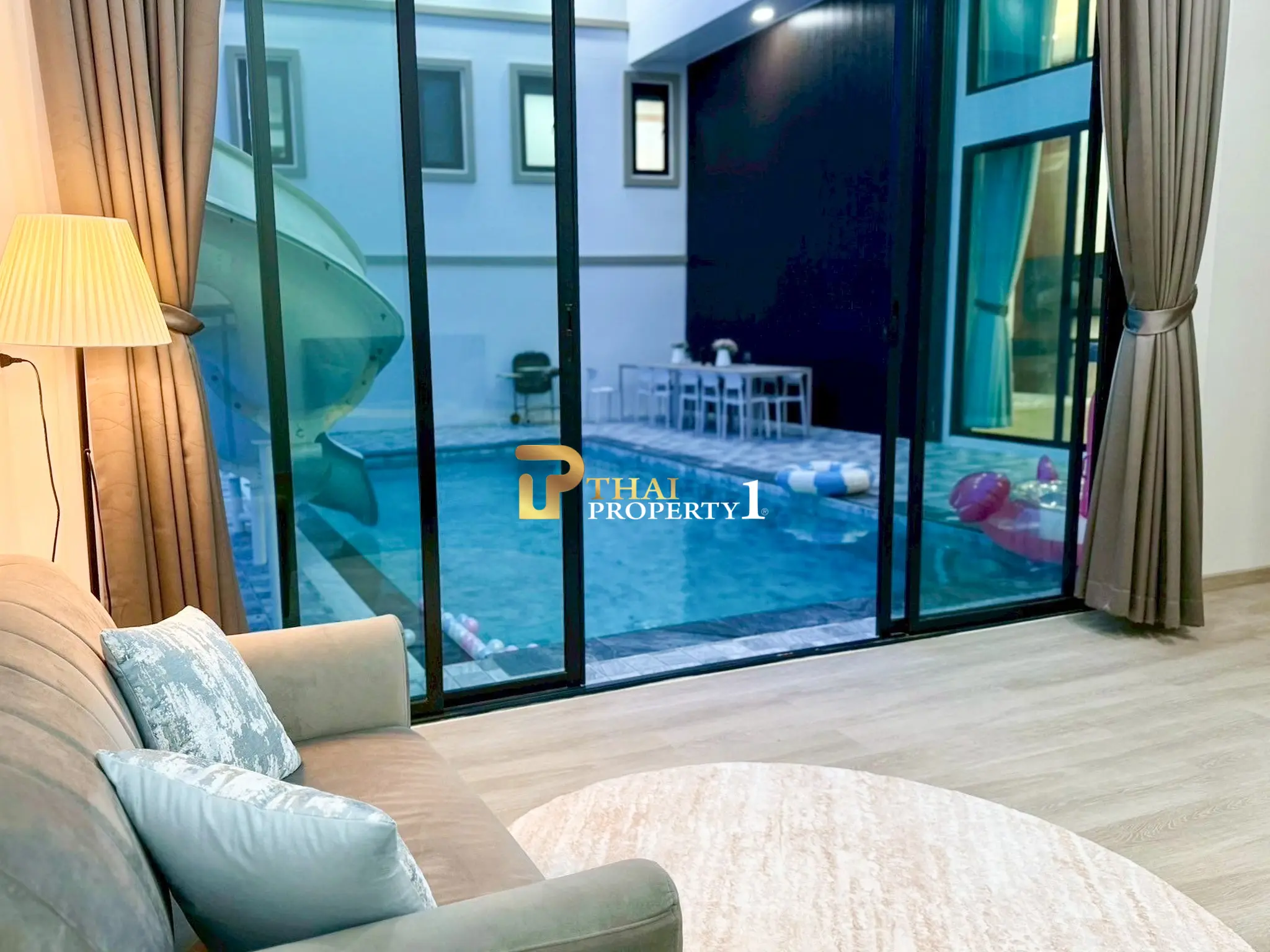 Modern Luxury Pool Villa in South Pattaya Near Jomtien Beach – Sunflower Pool Villa