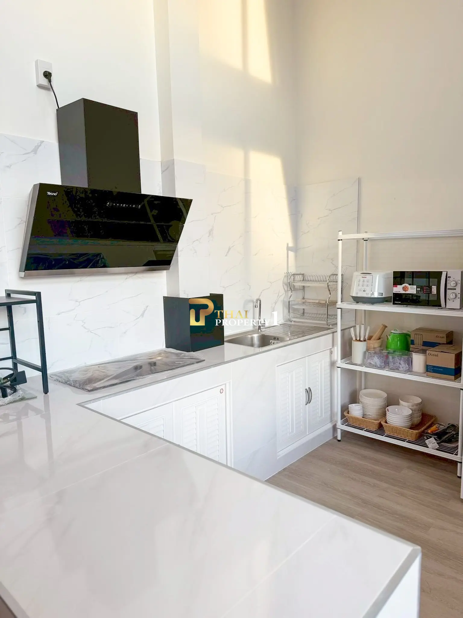 Modern Luxury Pool Villa in South Pattaya Near Jomtien Beach – Sunflower Pool Villa