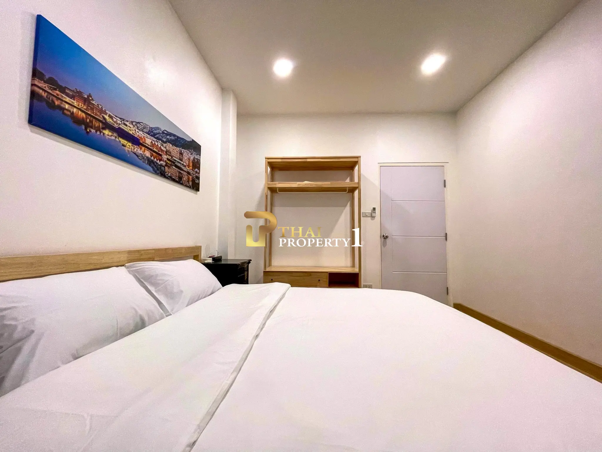 Pool Villa in Huay Yai  – 3 Houses on a Large 600 sq.wah, Main Road Frontage