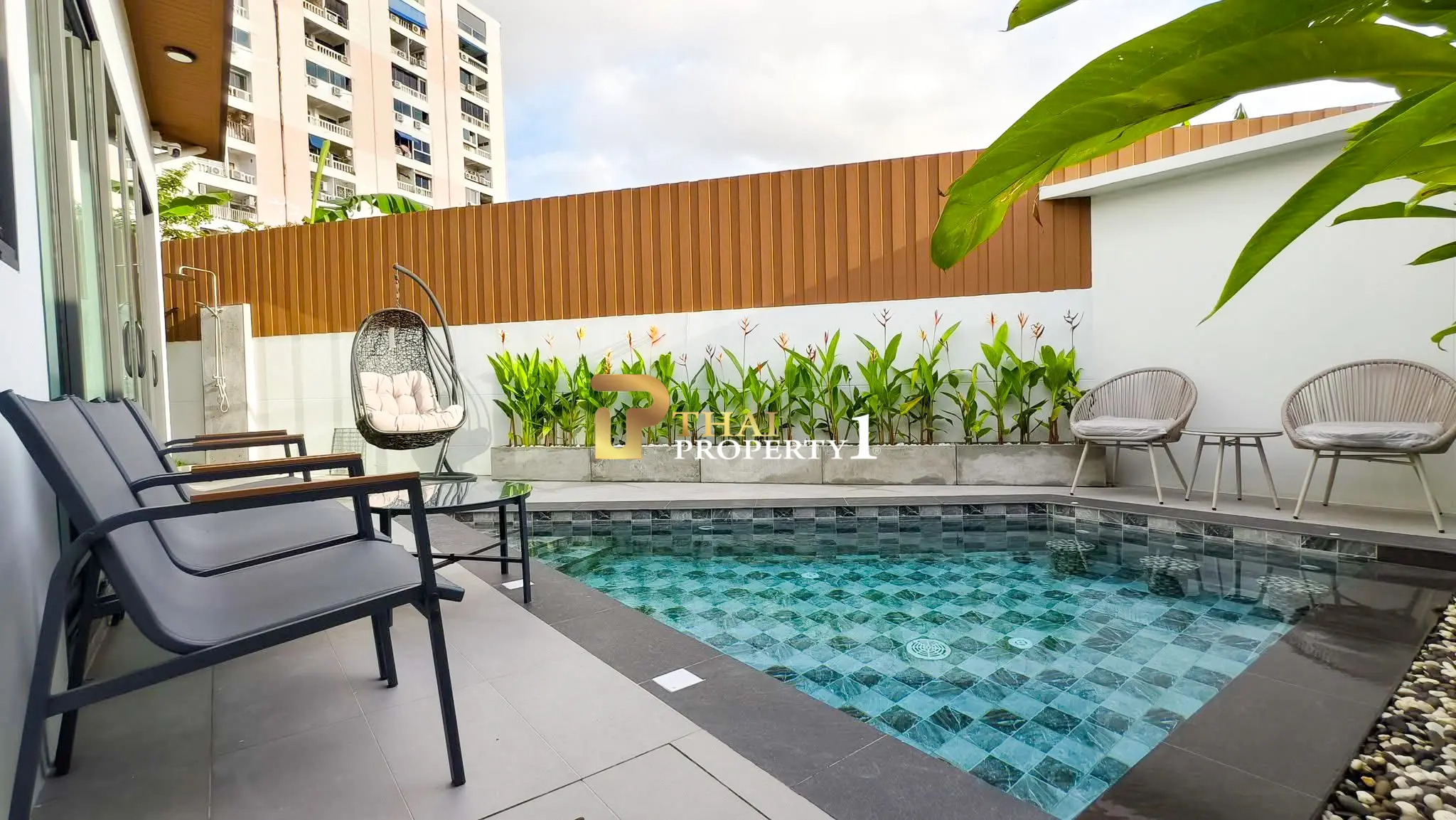 Single-Storey Pool Villa in Central Pattaya – Near Pattaya Beach, Fully Furnished