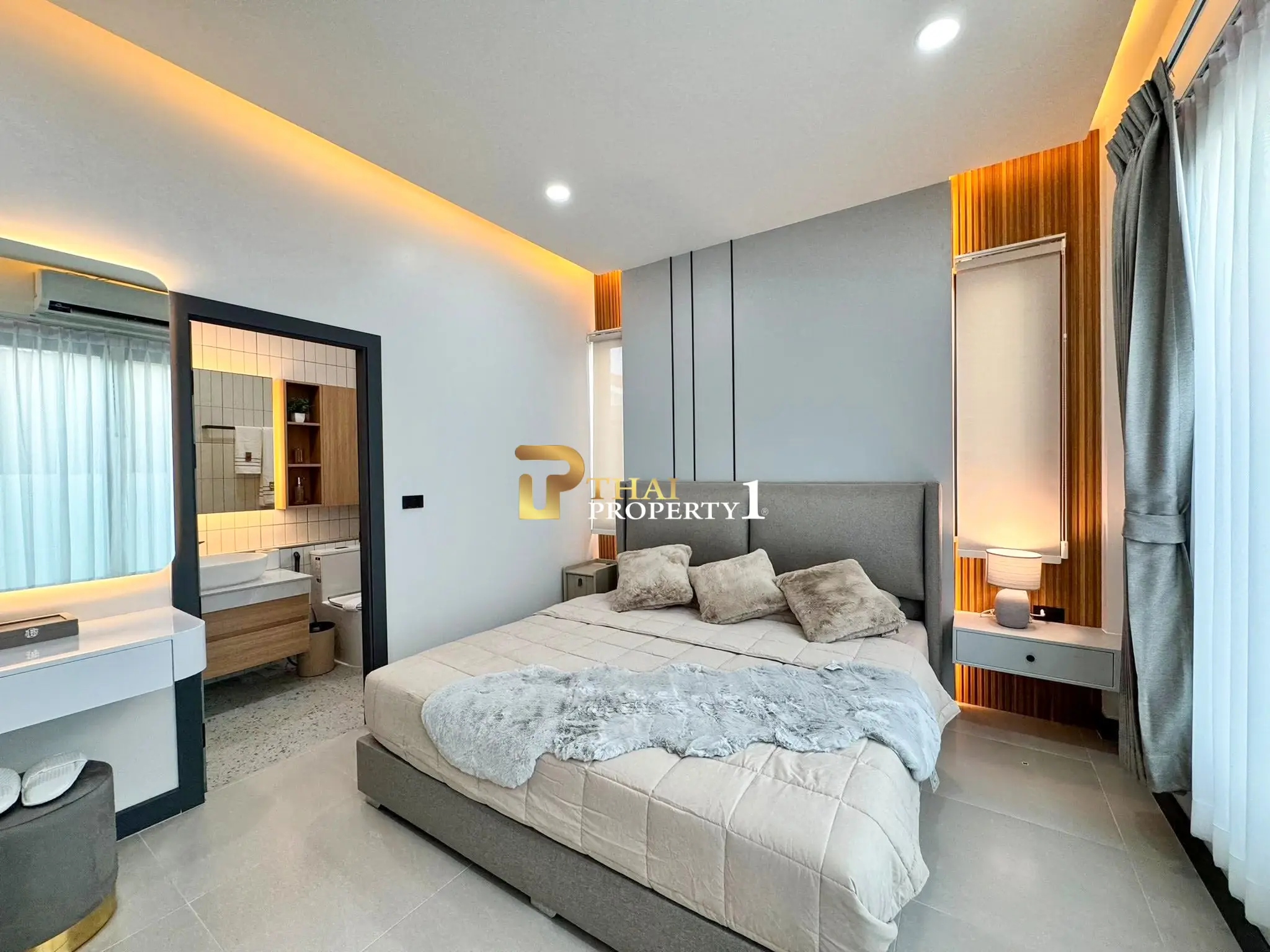 Single-Storey Pool Villa in Central Pattaya – Near Pattaya Beach, Fully Furnished