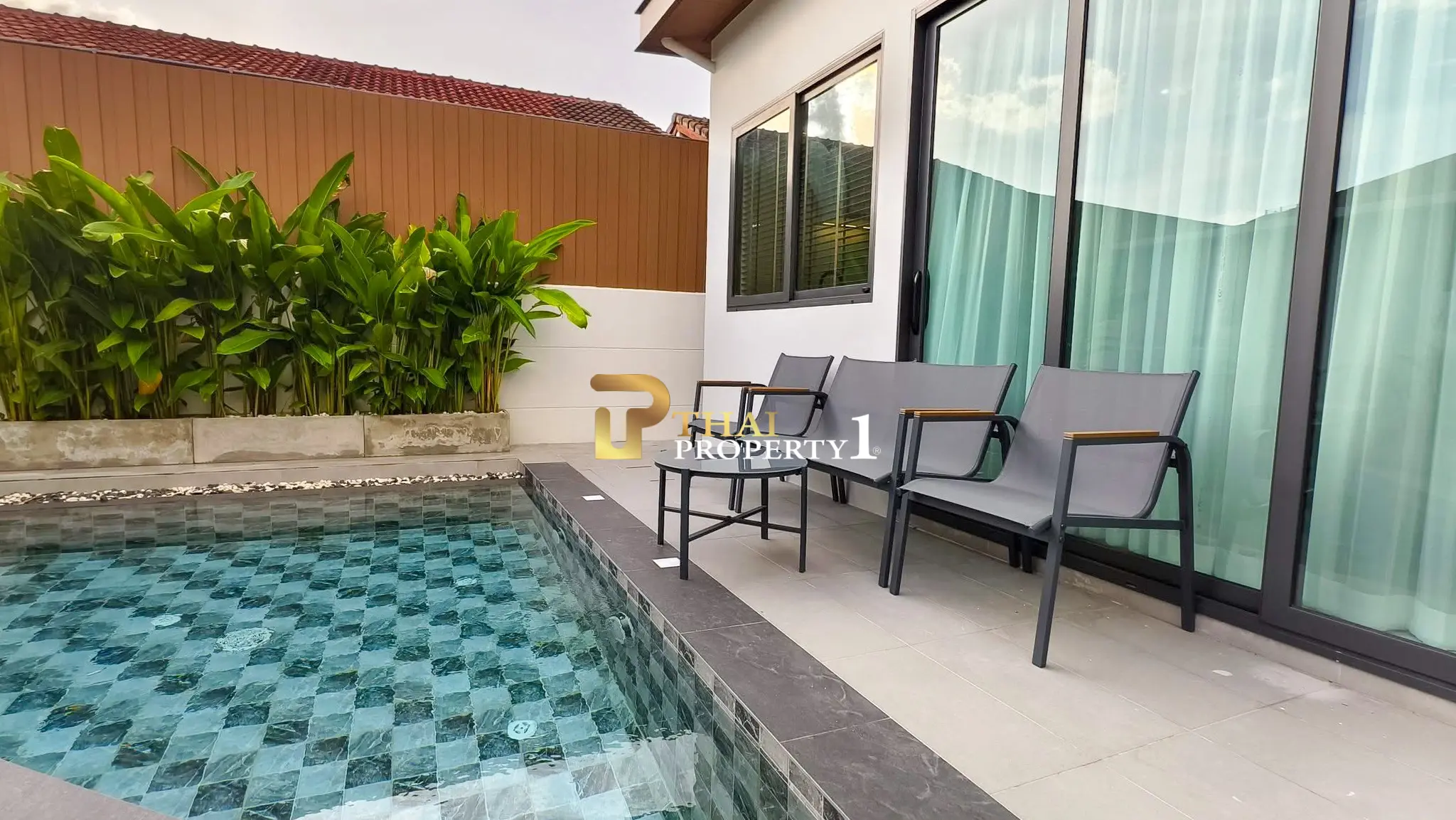 Single-Storey Pool Villa in Central Pattaya – Near Pattaya Beach, Fully Furnished