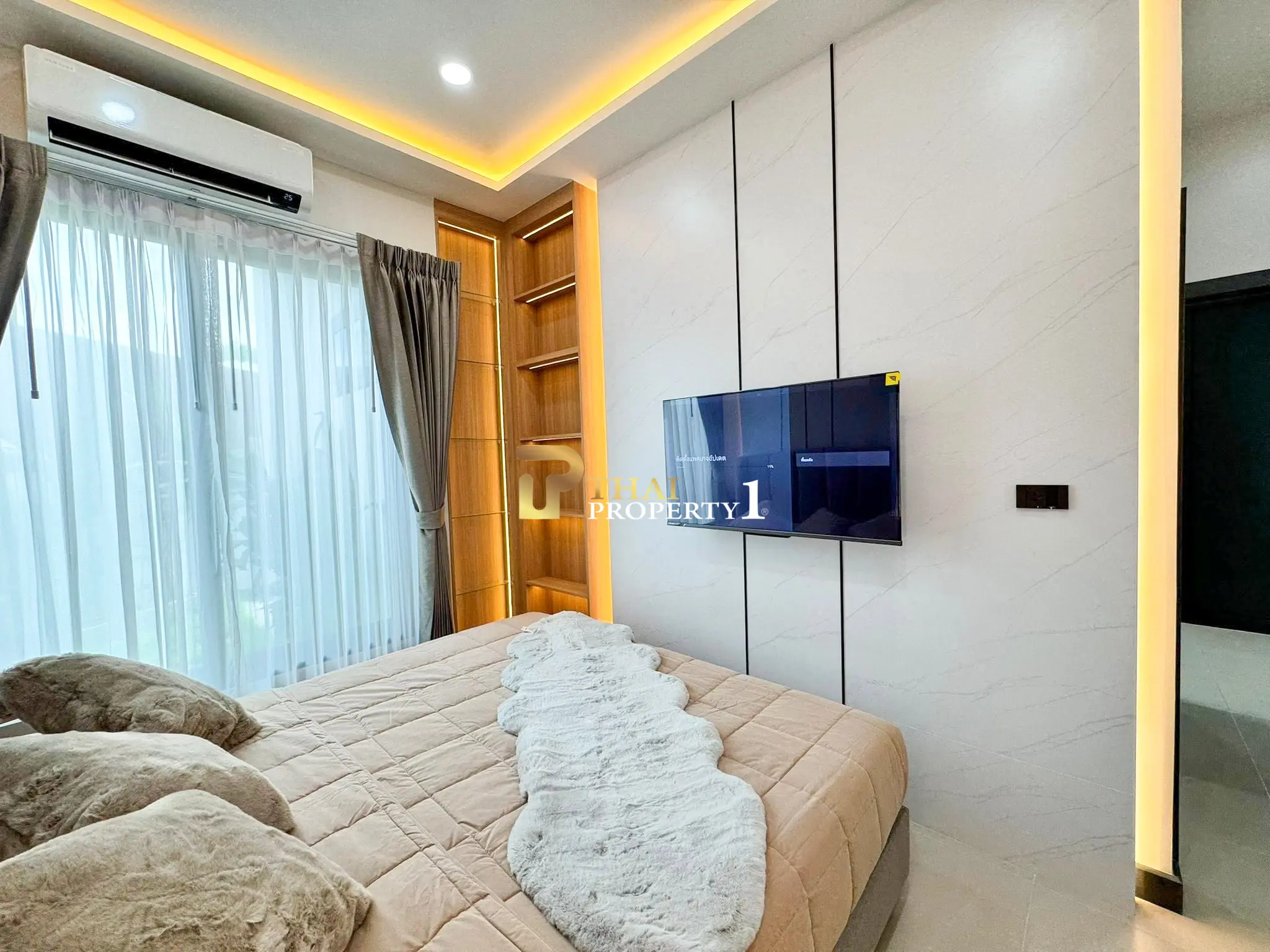 Single-Storey Pool Villa in Central Pattaya – Near Pattaya Beach, Fully Furnished