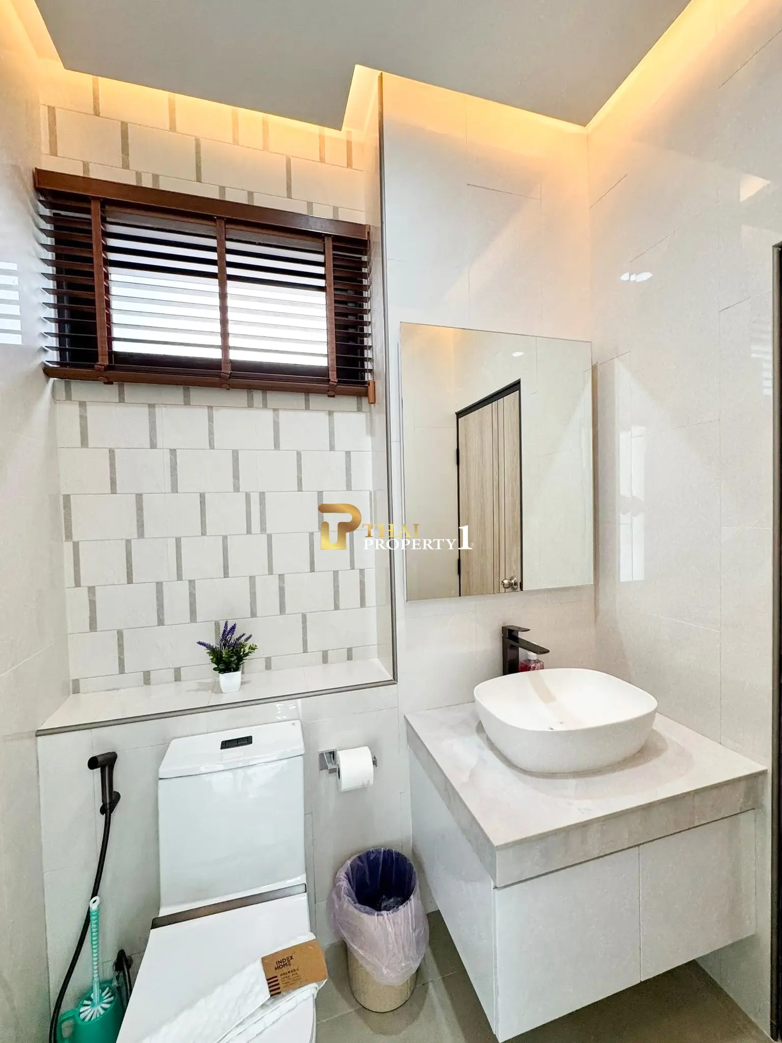 Single-Storey Pool Villa in Central Pattaya – Near Pattaya Beach, Fully Furnished