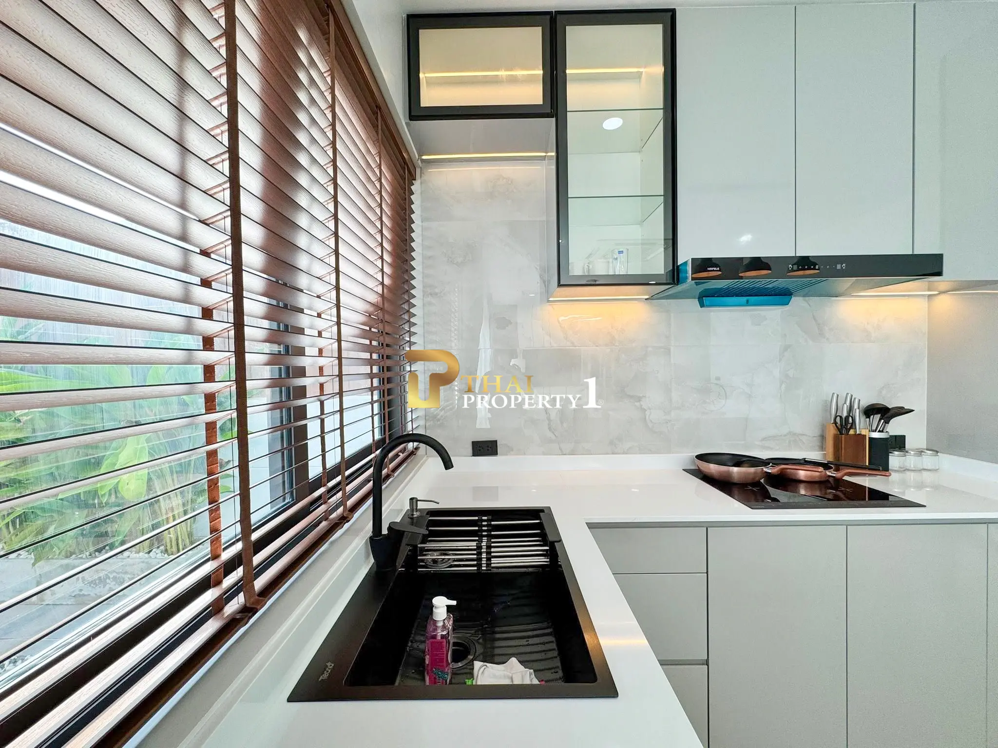 Single-Storey Pool Villa in Central Pattaya – Near Pattaya Beach, Fully Furnished