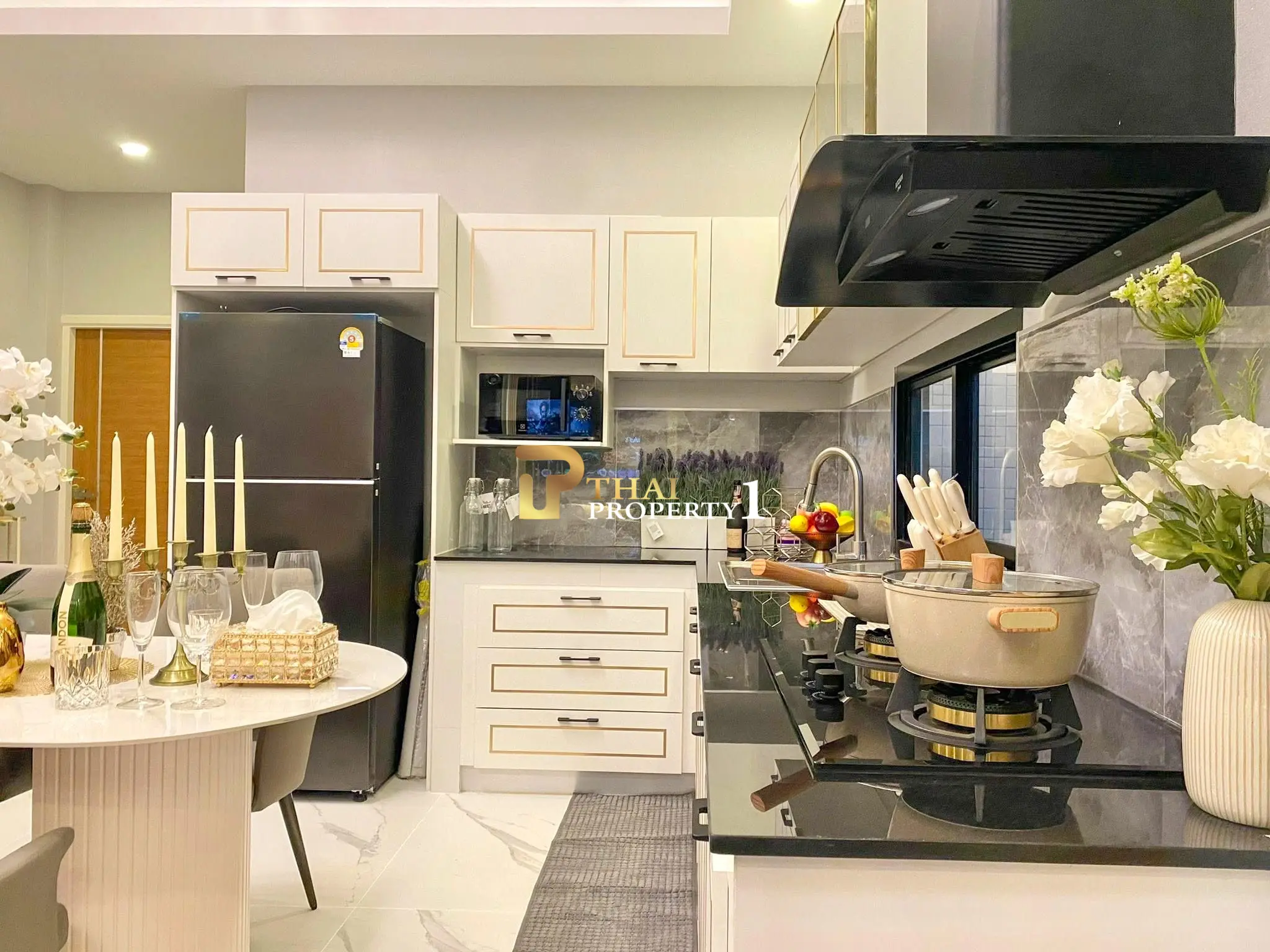 Luxury Corner Pool Villa Modern Design – Huay Yai Pattaya