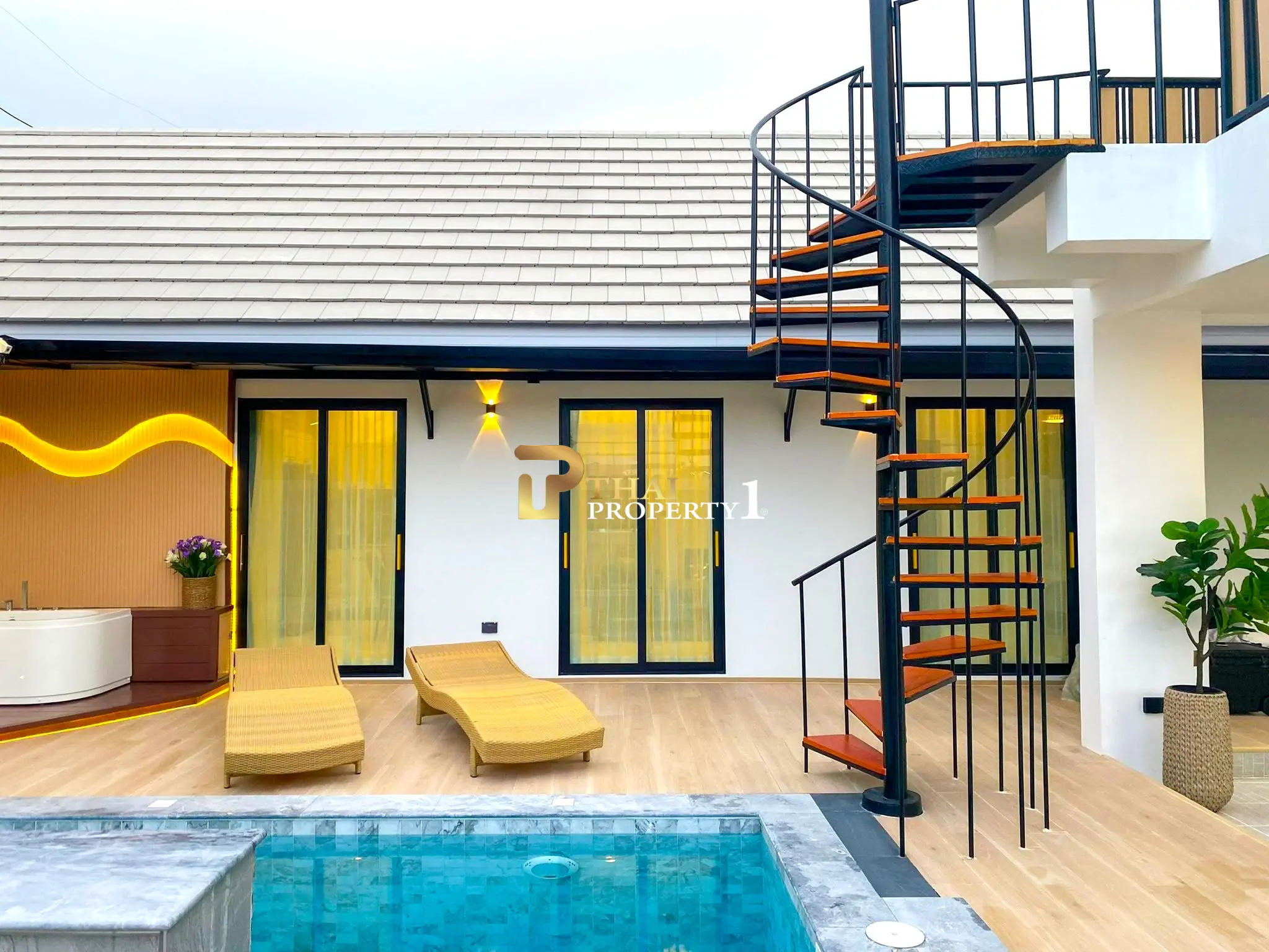 Luxury Corner Pool Villa Modern Design – Huay Yai Pattaya