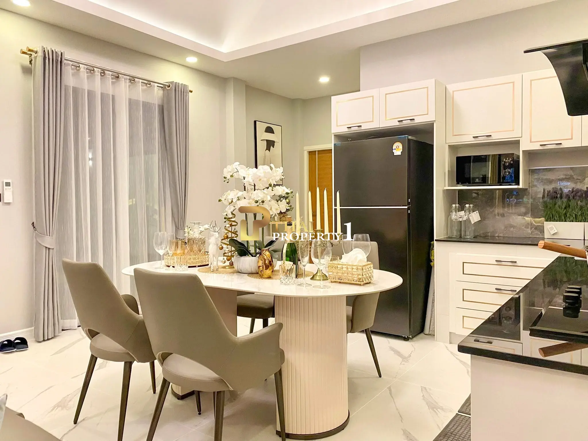 Luxury Corner Pool Villa Modern Design – Huay Yai Pattaya