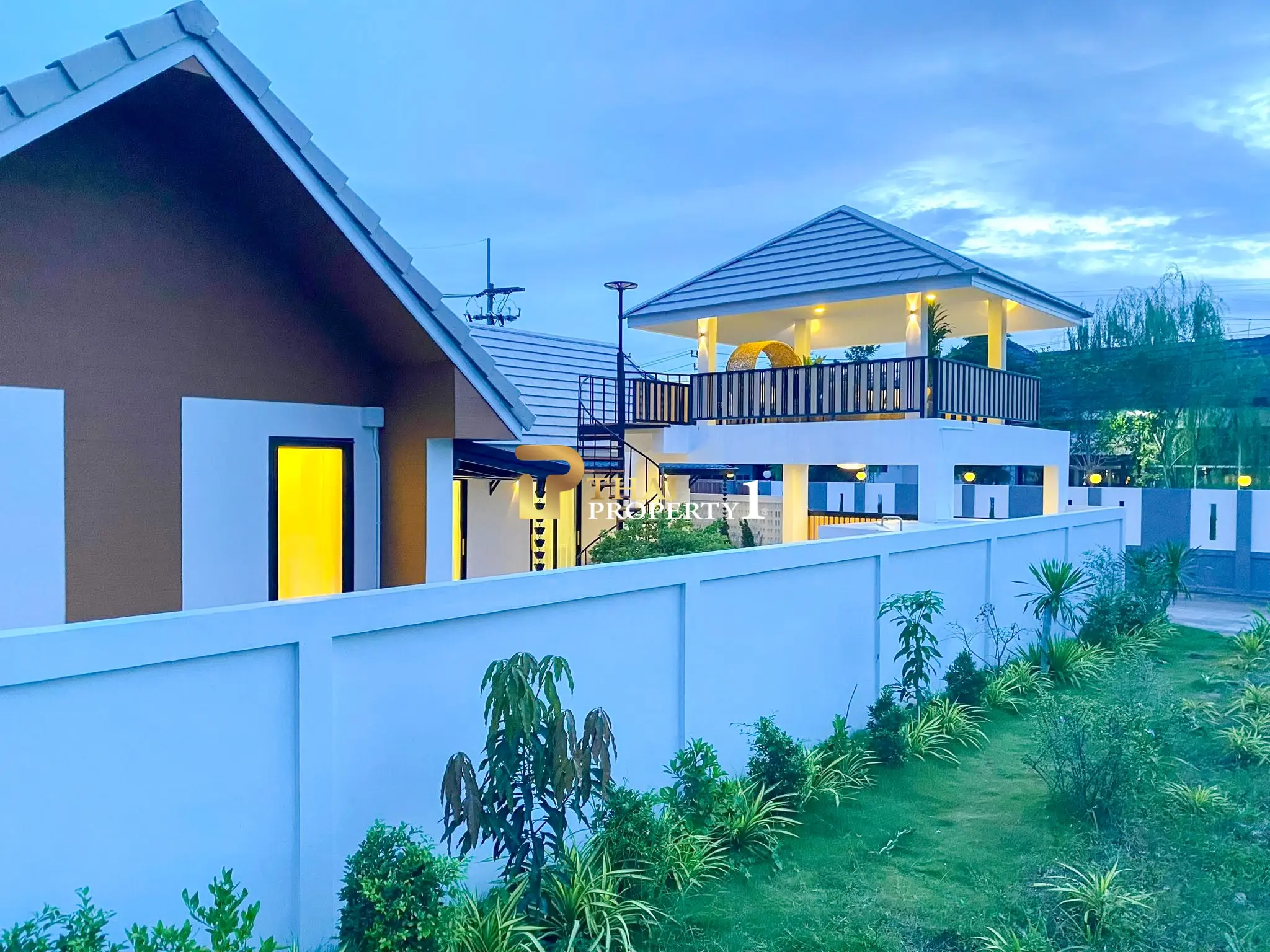 Luxury Corner Pool Villa Modern Design – Huay Yai Pattaya