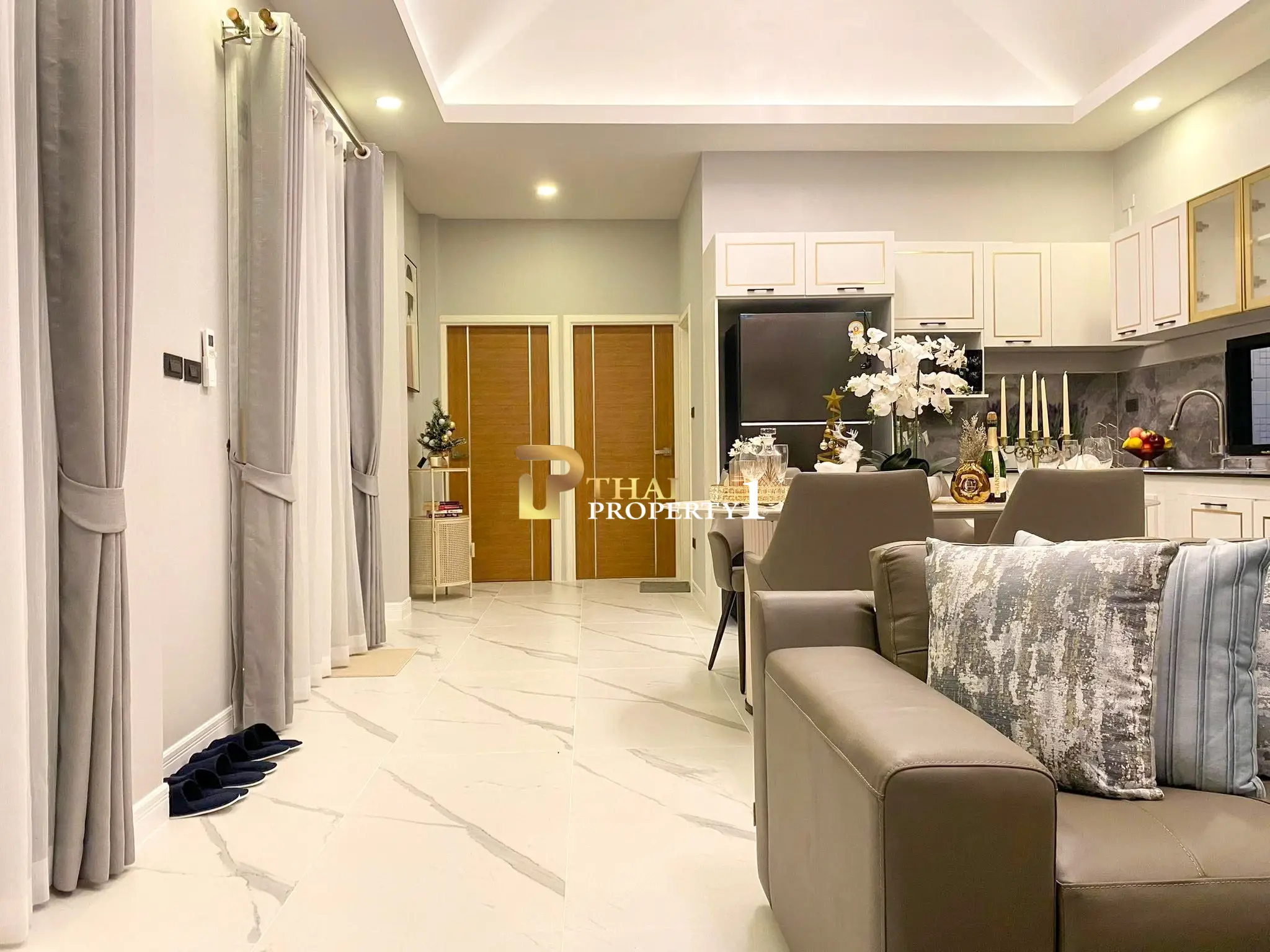 Luxury Corner Pool Villa Modern Design – Huay Yai Pattaya