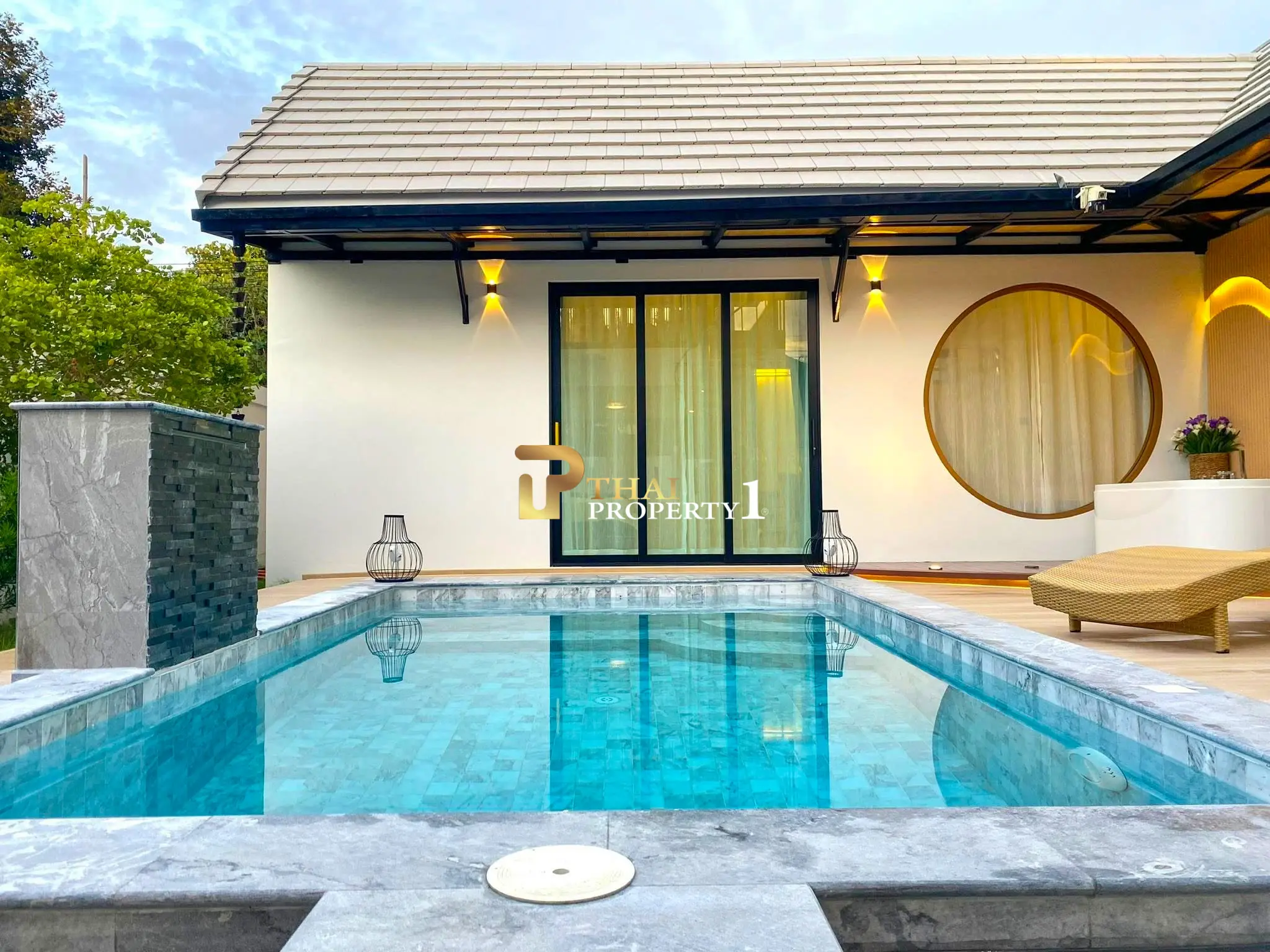 Luxury Corner Pool Villa Modern Design – Huay Yai Pattaya