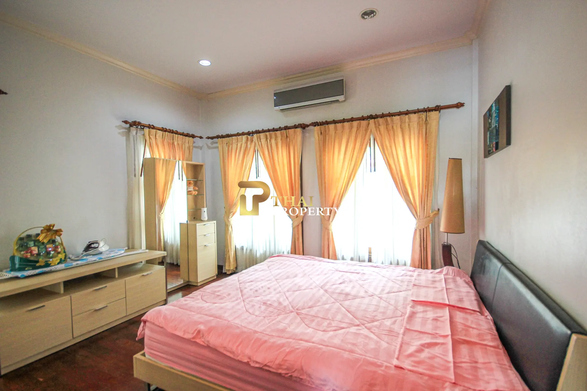 Elegant Tropical Pool Villa in Tippawan 5 Village, Hua Hin