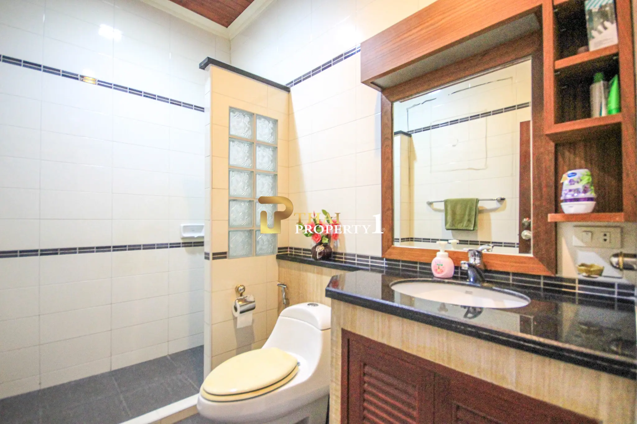 Elegant Tropical Pool Villa in Tippawan 5 Village, Hua Hin