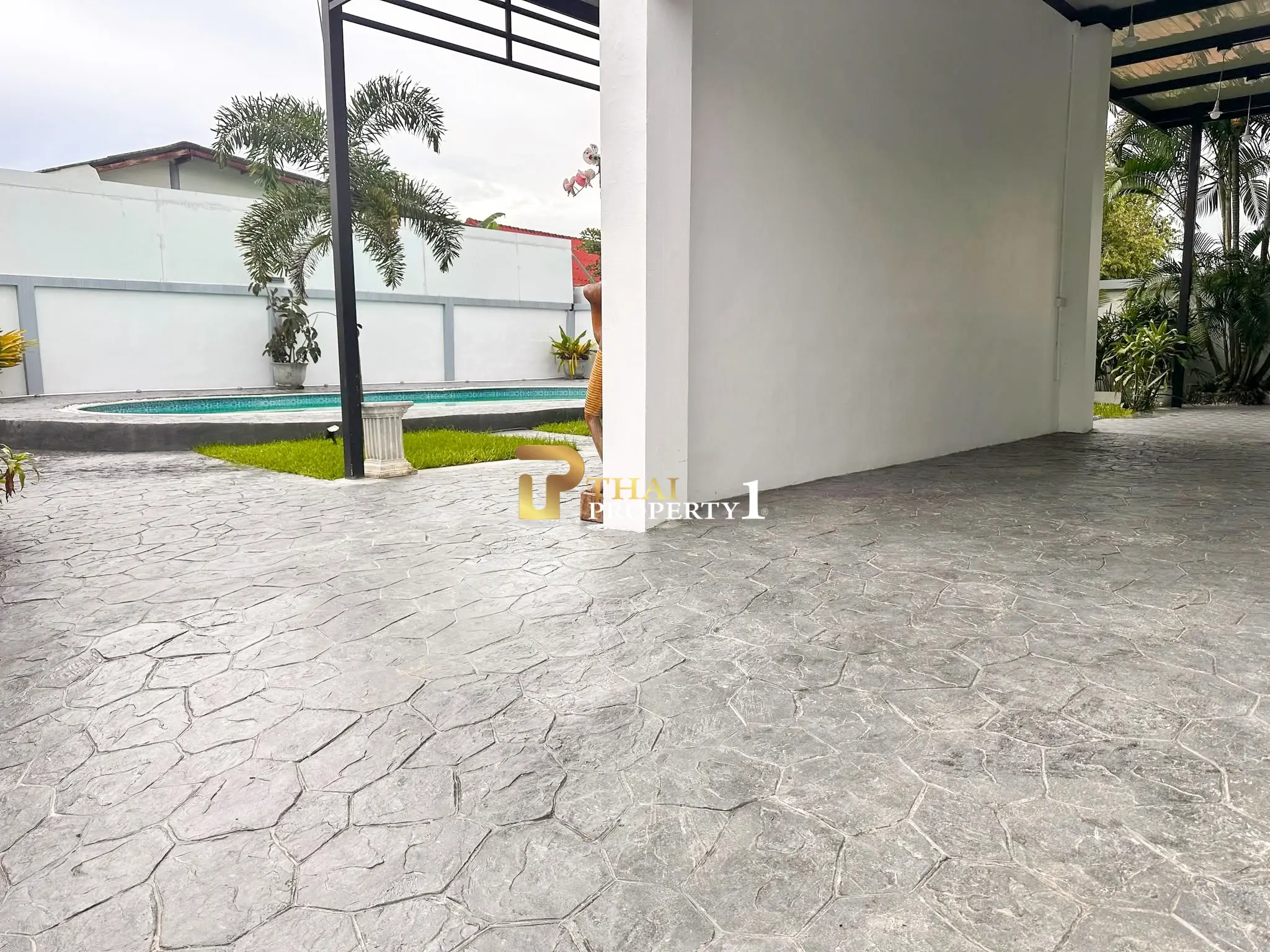 Pool Villa Huay Yai – Pattaya Convenient Location with Easy Access to All Routes