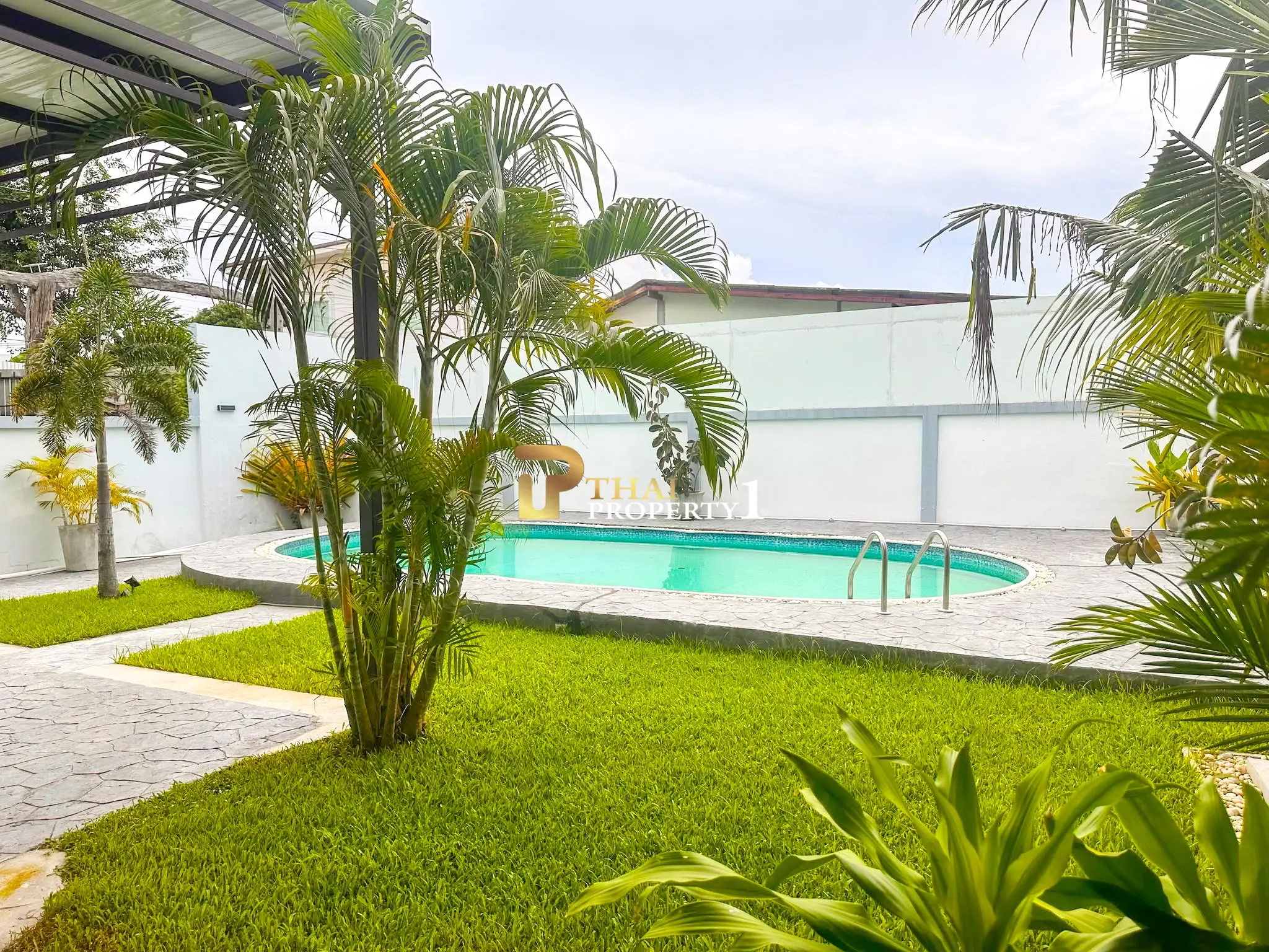 Pool Villa Huay Yai – Pattaya Convenient Location with Easy Access to All Routes