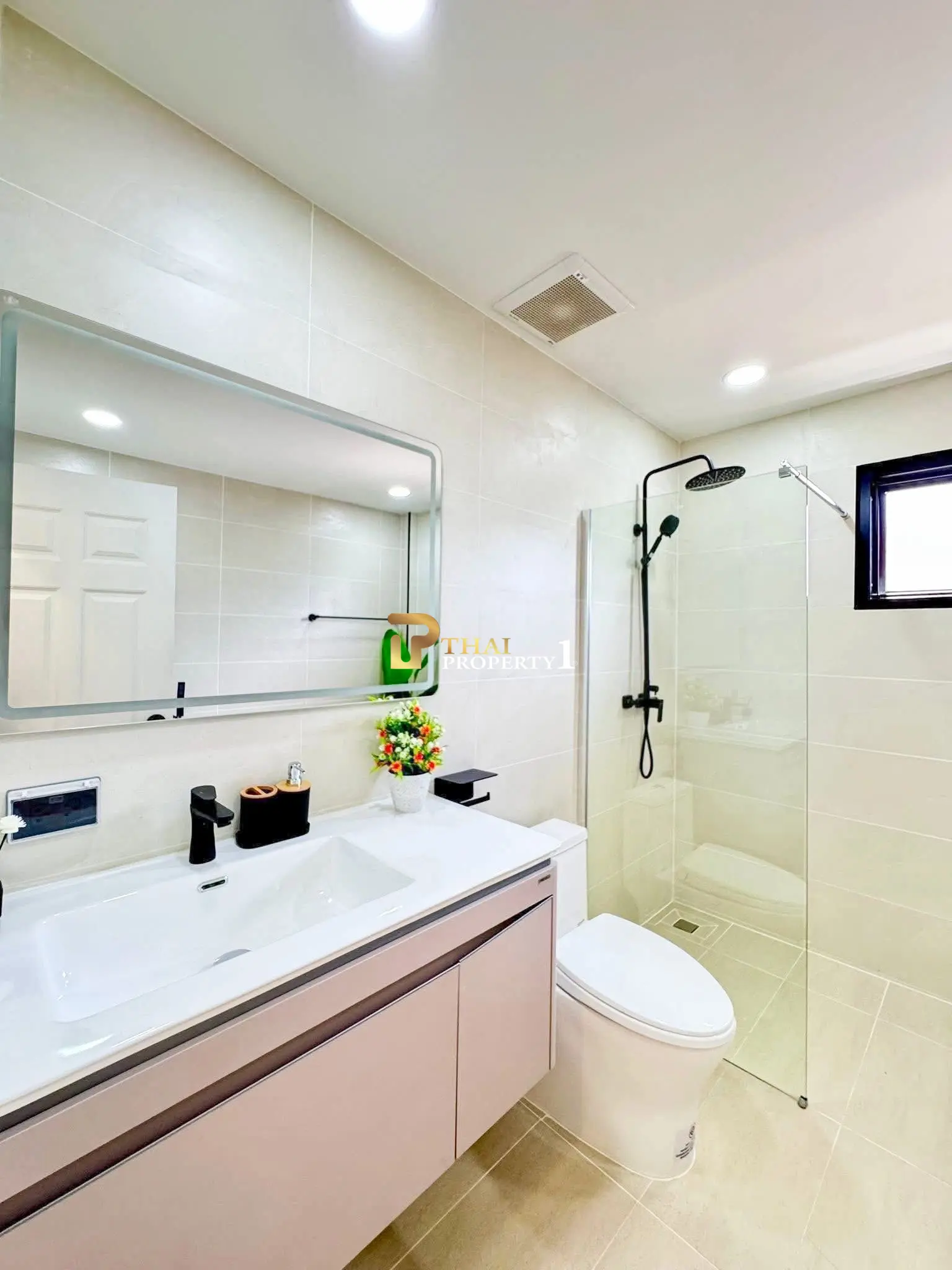 3-Storey Corner Pool Villa – Pattaya Park Hill, Nong Yai 2